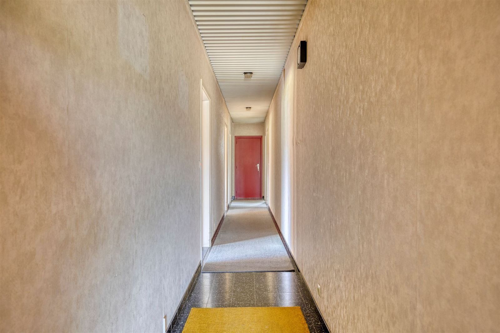 Ruime villa (bungalow) met 4 slaapkamers en atelier op terrein van 13a 22ca foto 13