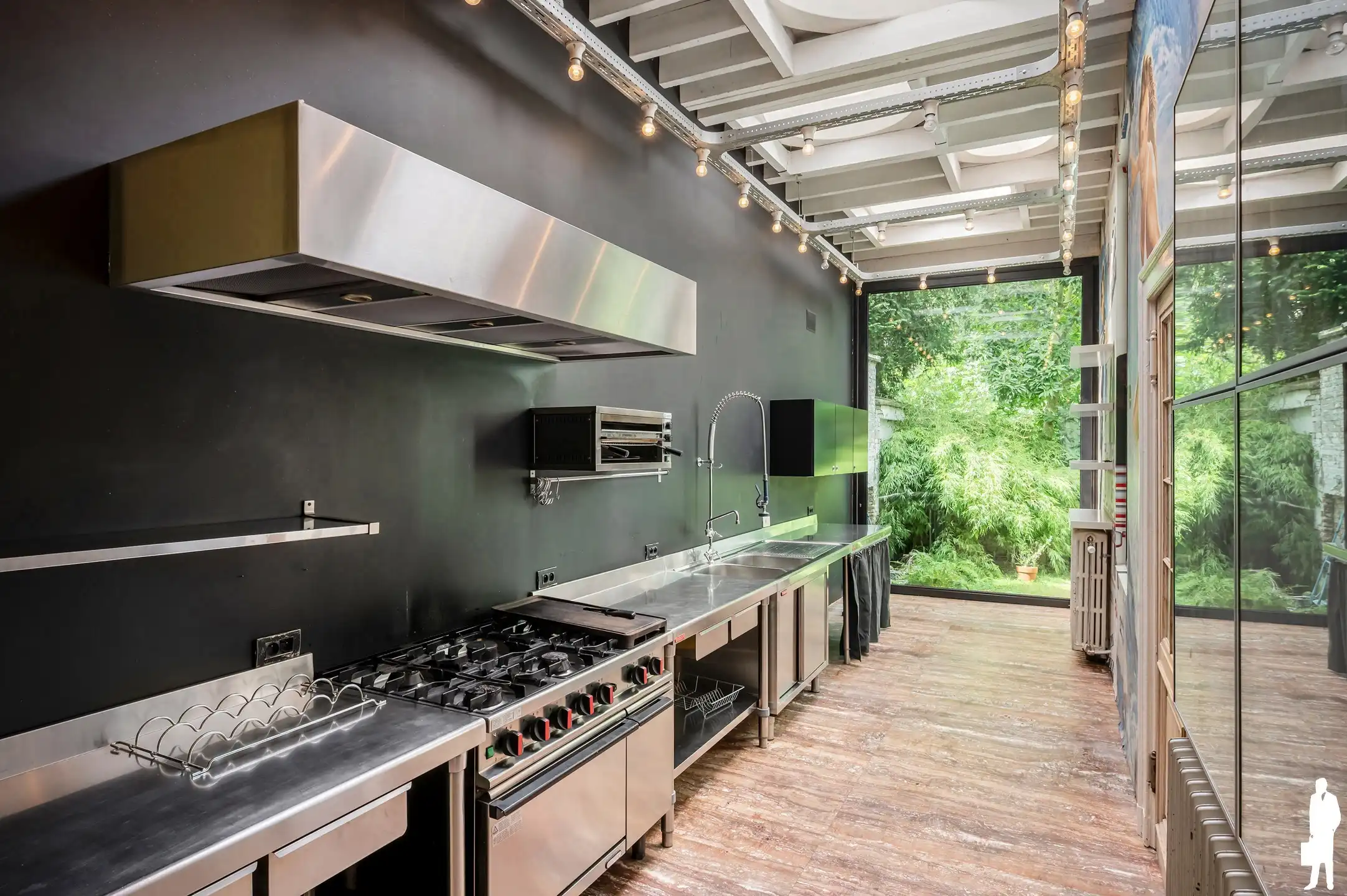 Karaktervolle herenwoning met tuin in Antwerpen foto 8