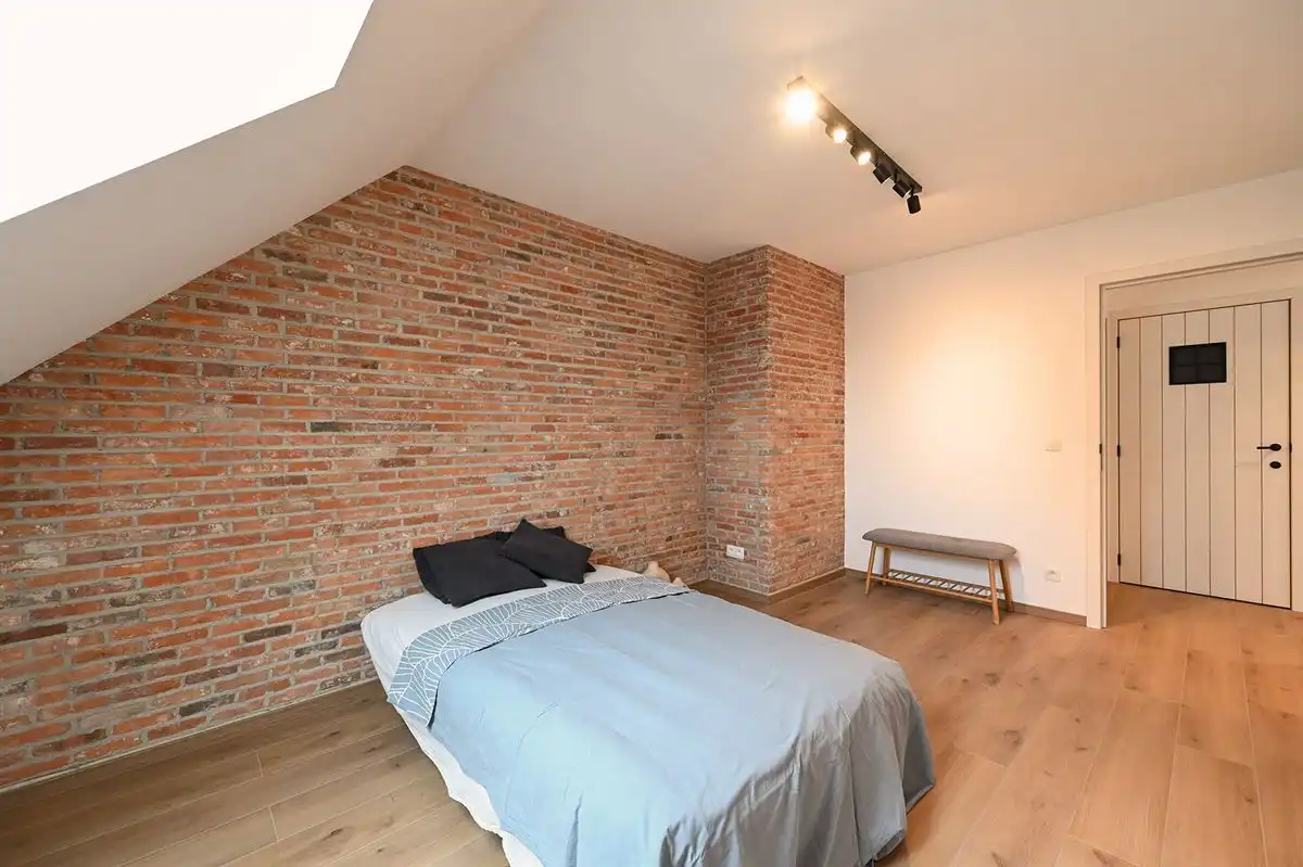 Uniek dakkappartement met zeer grote garage foto 11