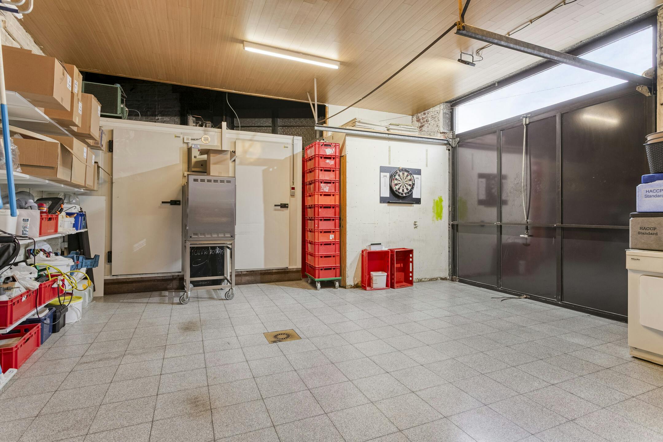 Handelspand met woonst te koop in centrum Menen foto 15