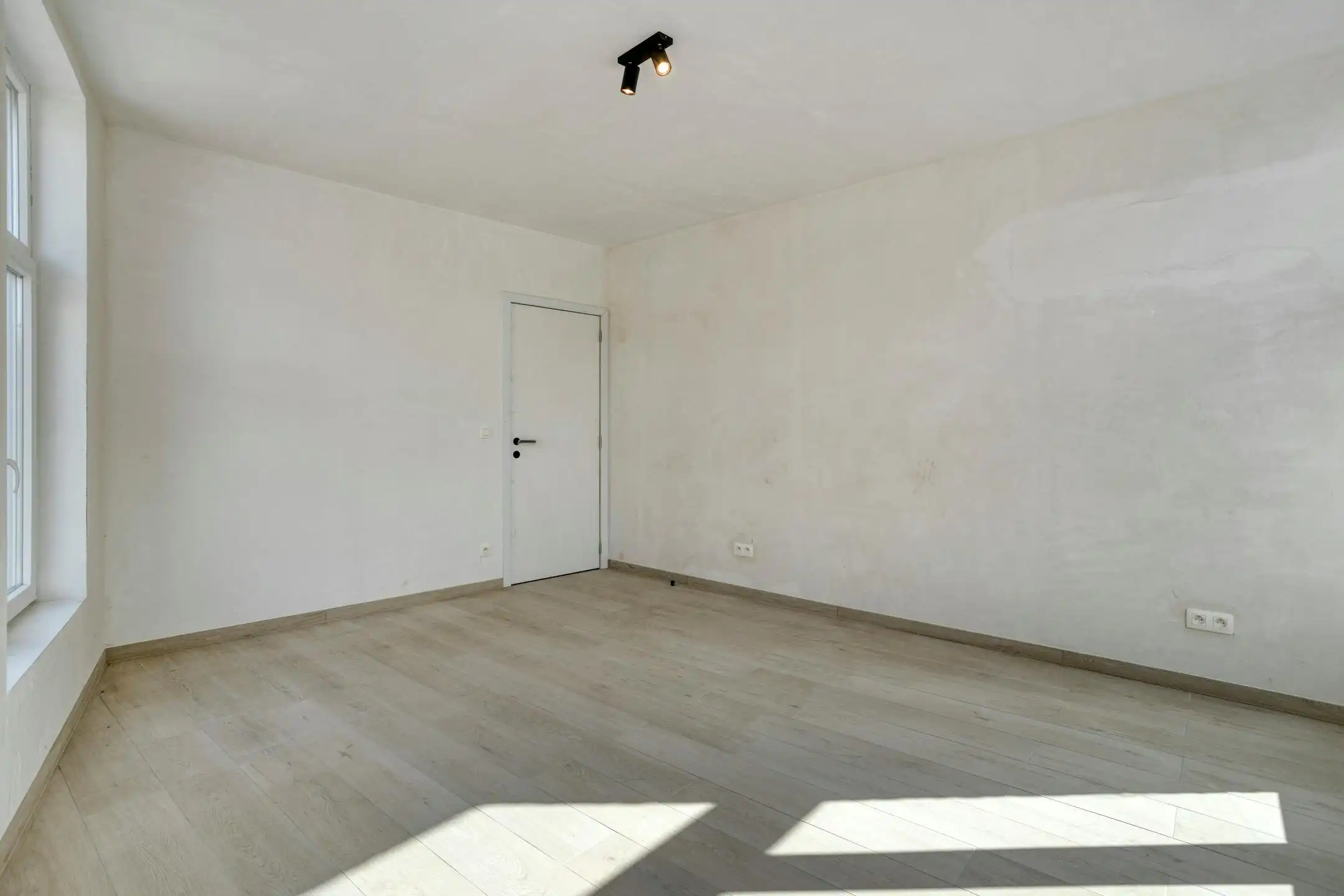 Appartement met één slaapkamer in het centrum van Veurne. foto 11