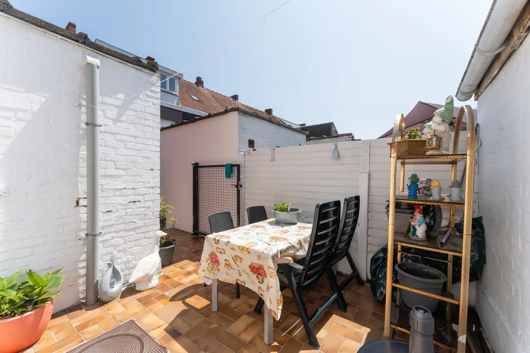 Rijwoning met terras op wandelafstand centrum Roeselare foto 13