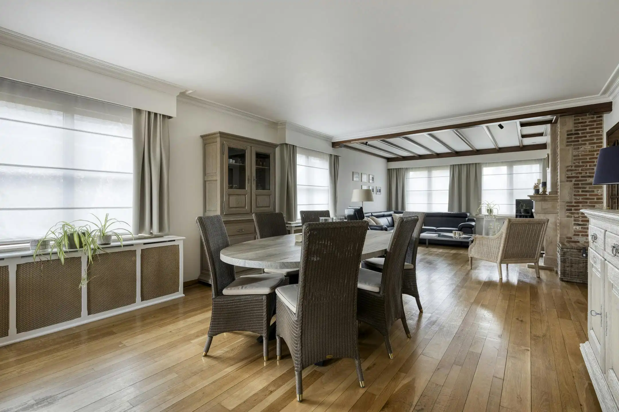 Verzorgde goed gelegen bungalow met grote garage en zolder foto 19