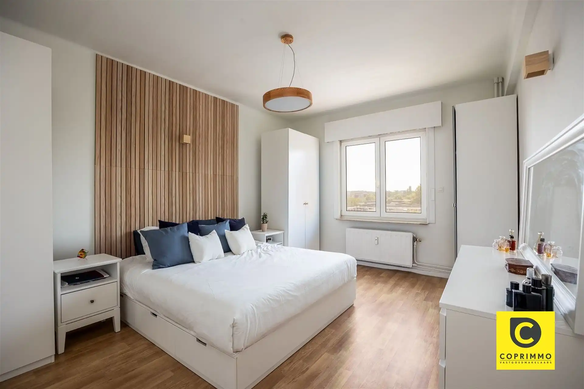 Ruim 3-slaapkamer appartement met 2 badkamers foto 8