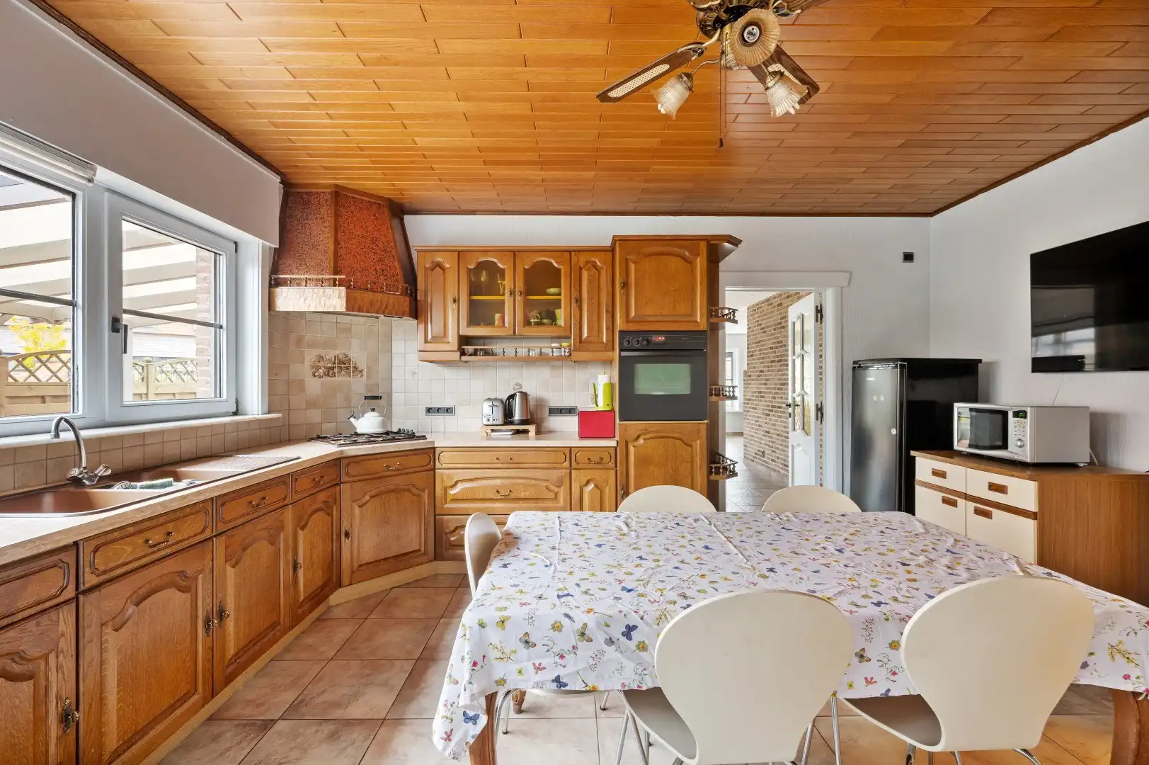  ALLEENSTAANDE VILLA MET 5/6 SLAAPKAMERS, DUBBELE GARAGE EN TUIN  foto 15