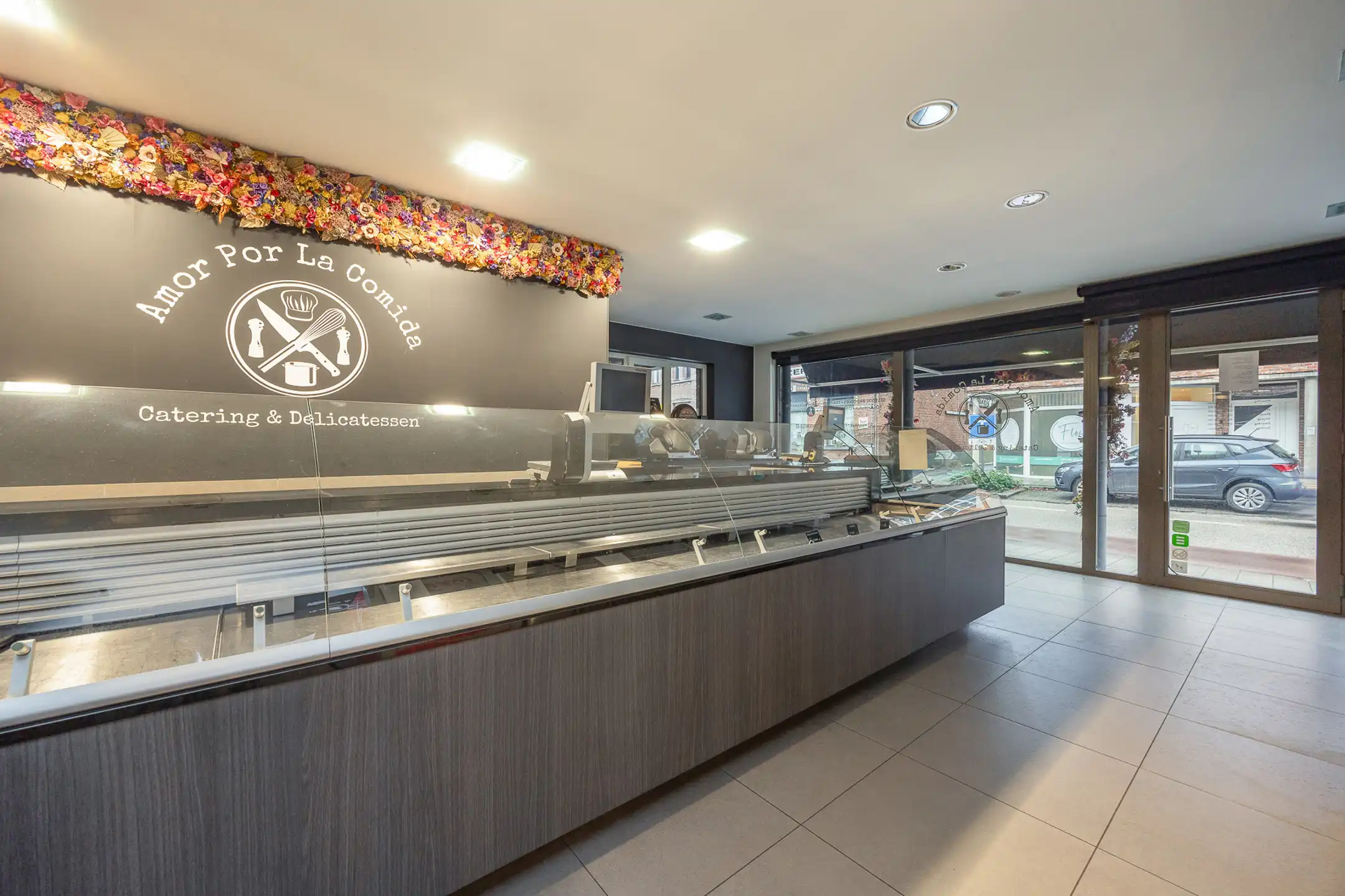 Modern handelsgelijkvloers in het centrum van Lint (115m²) foto 6