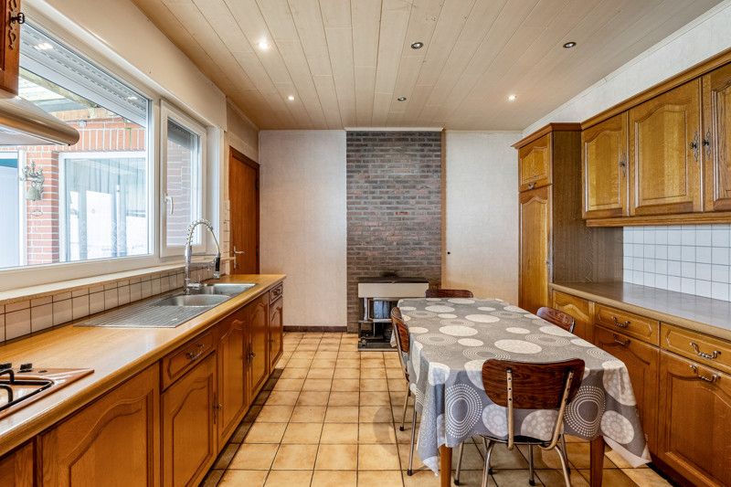 Woning met veel mogelijkheden op 15are 82ca foto 11