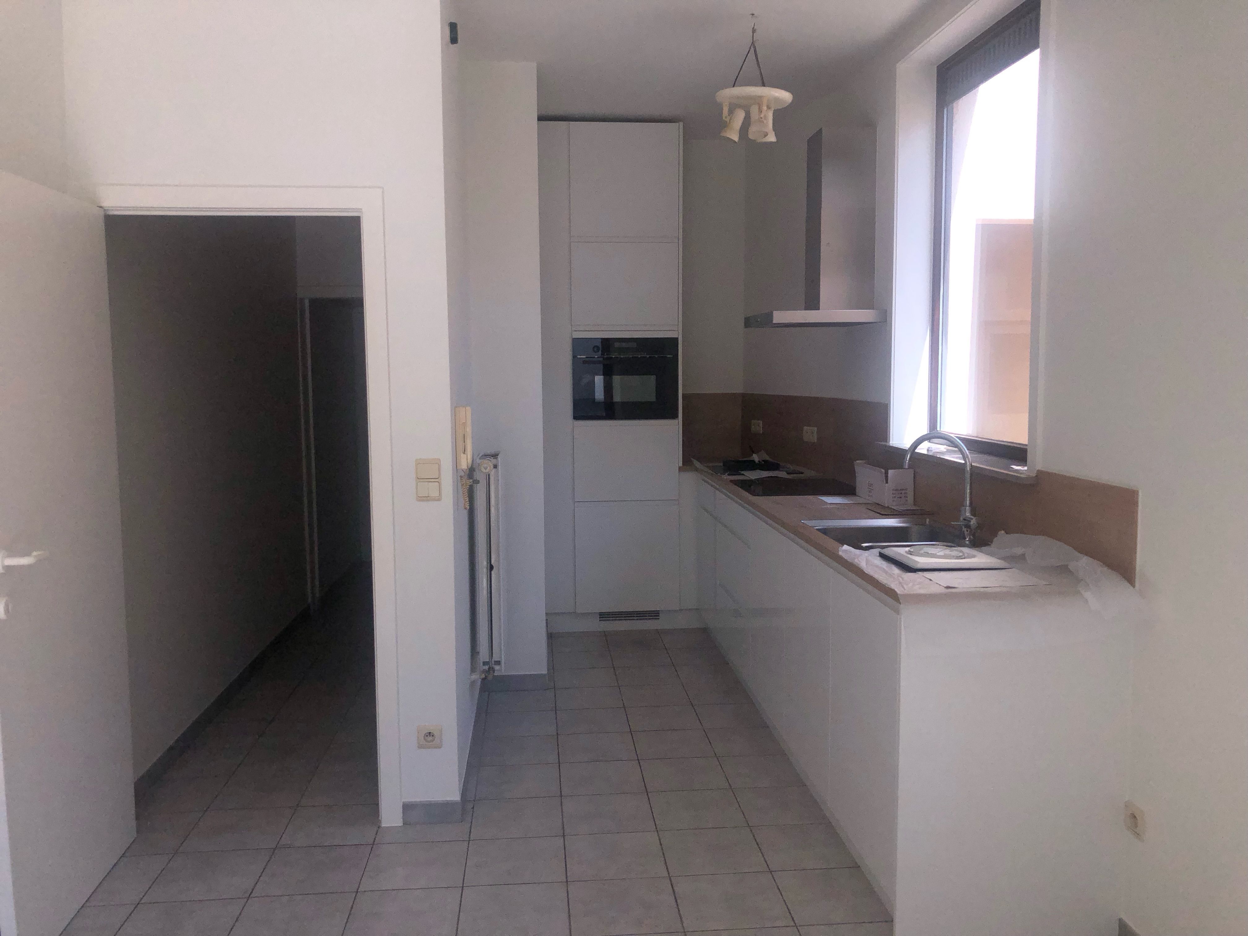Volledig vernieuwde gelijkvloerse studio in de Brugse binnenstad foto 11