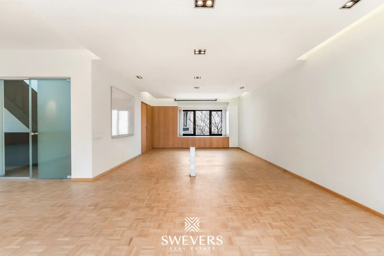 Veelzijdig handelspand op toplocatie in het centrum van Beringen foto 7