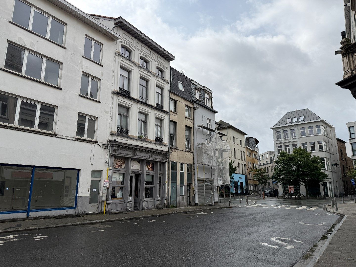 Zichtbare handelsruimte met kelder in bruisende buurt foto 14