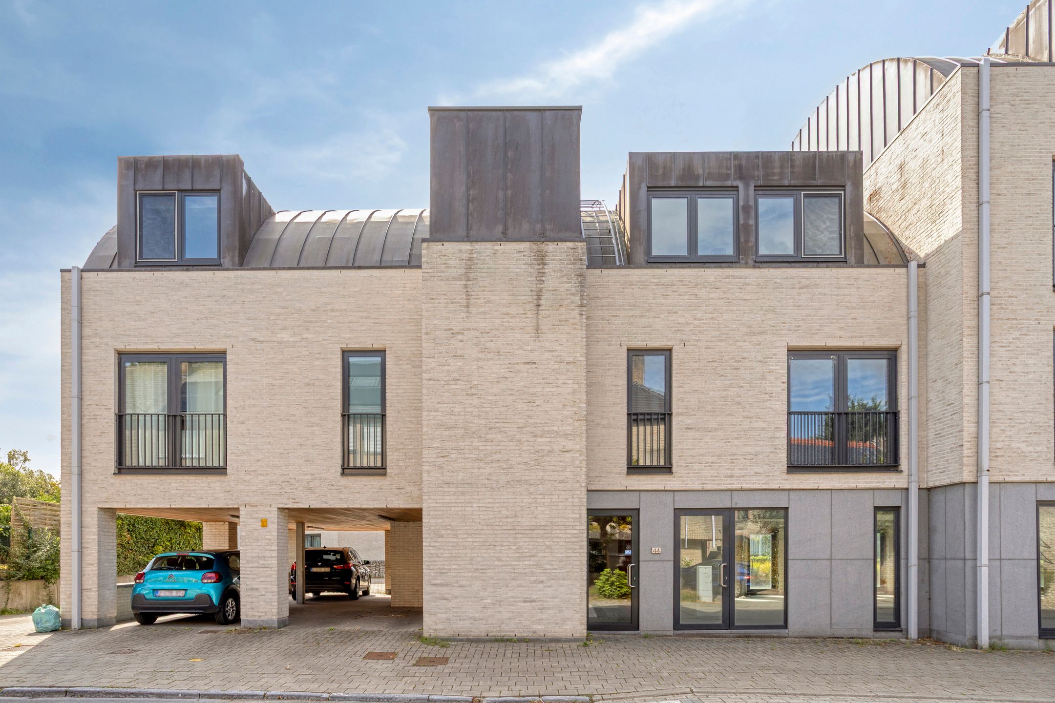 Energiezuinig 3-slaapkamerappartement met terras! foto {{pictureIndex}}