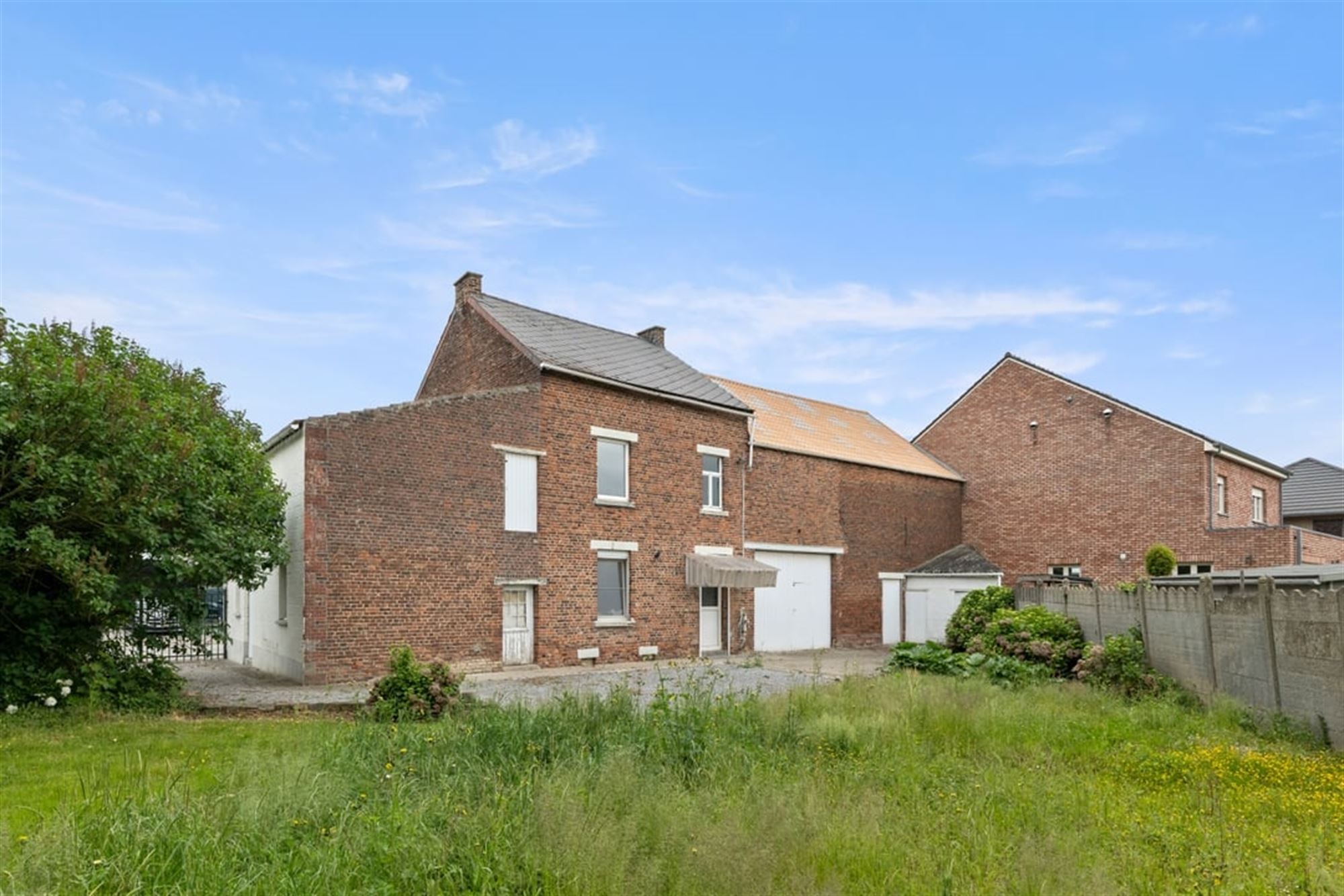 TE RENOVEREN GEZINSWONING MET LOODS IN HET LANDELIJKE GINGELOM  foto 29
