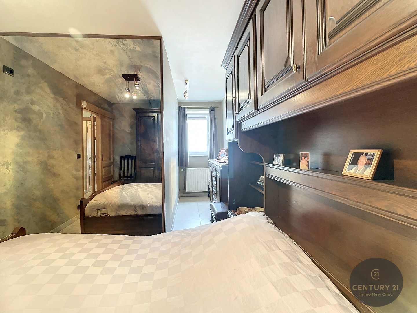 SUBLIEM 3 slaapkamer appartement met mogelijkheid aankoop RUIME GARAGEBOX foto 12