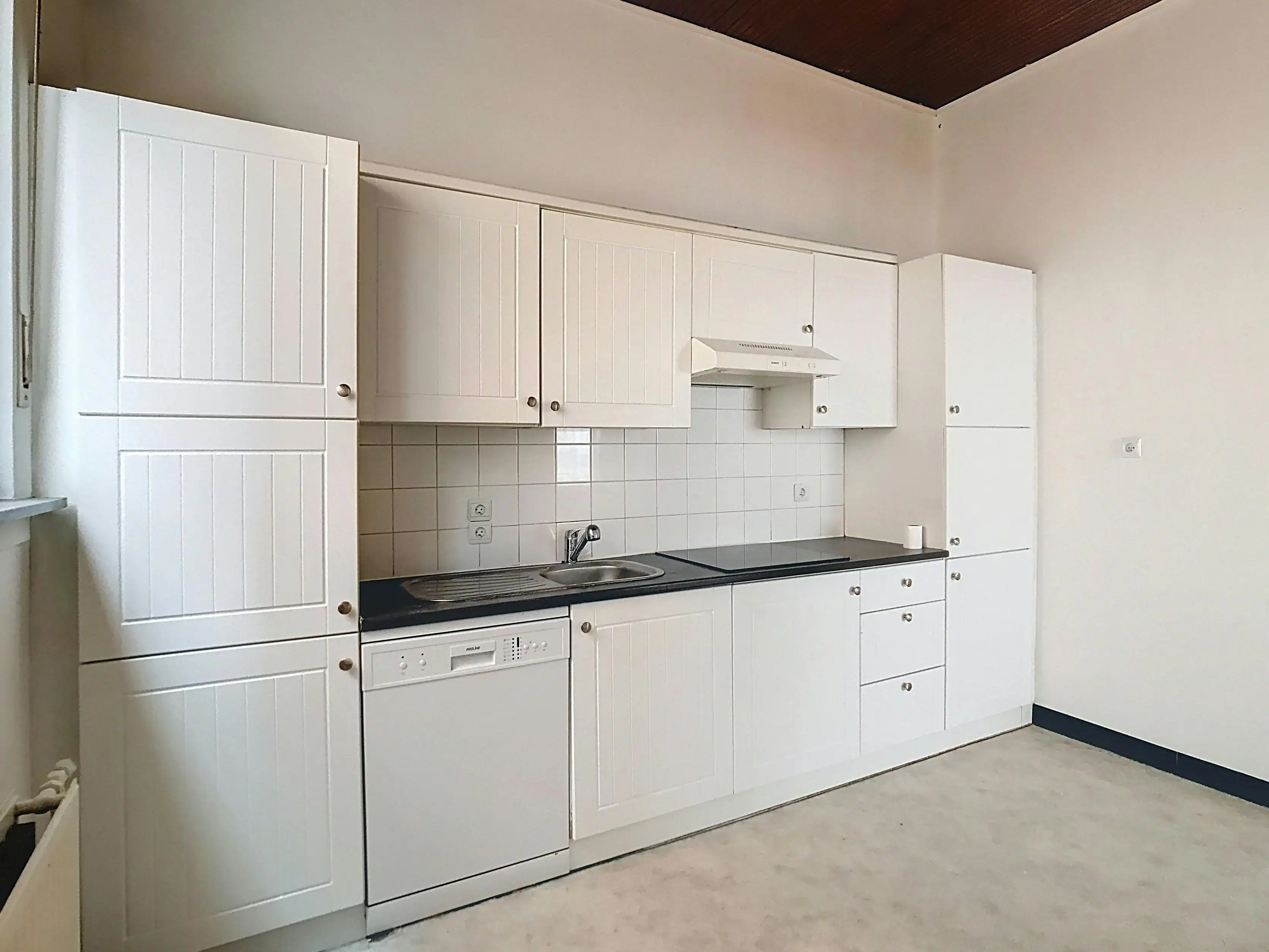 Ruime goed gelegen woning met bureau of praktijkruimte foto 7
