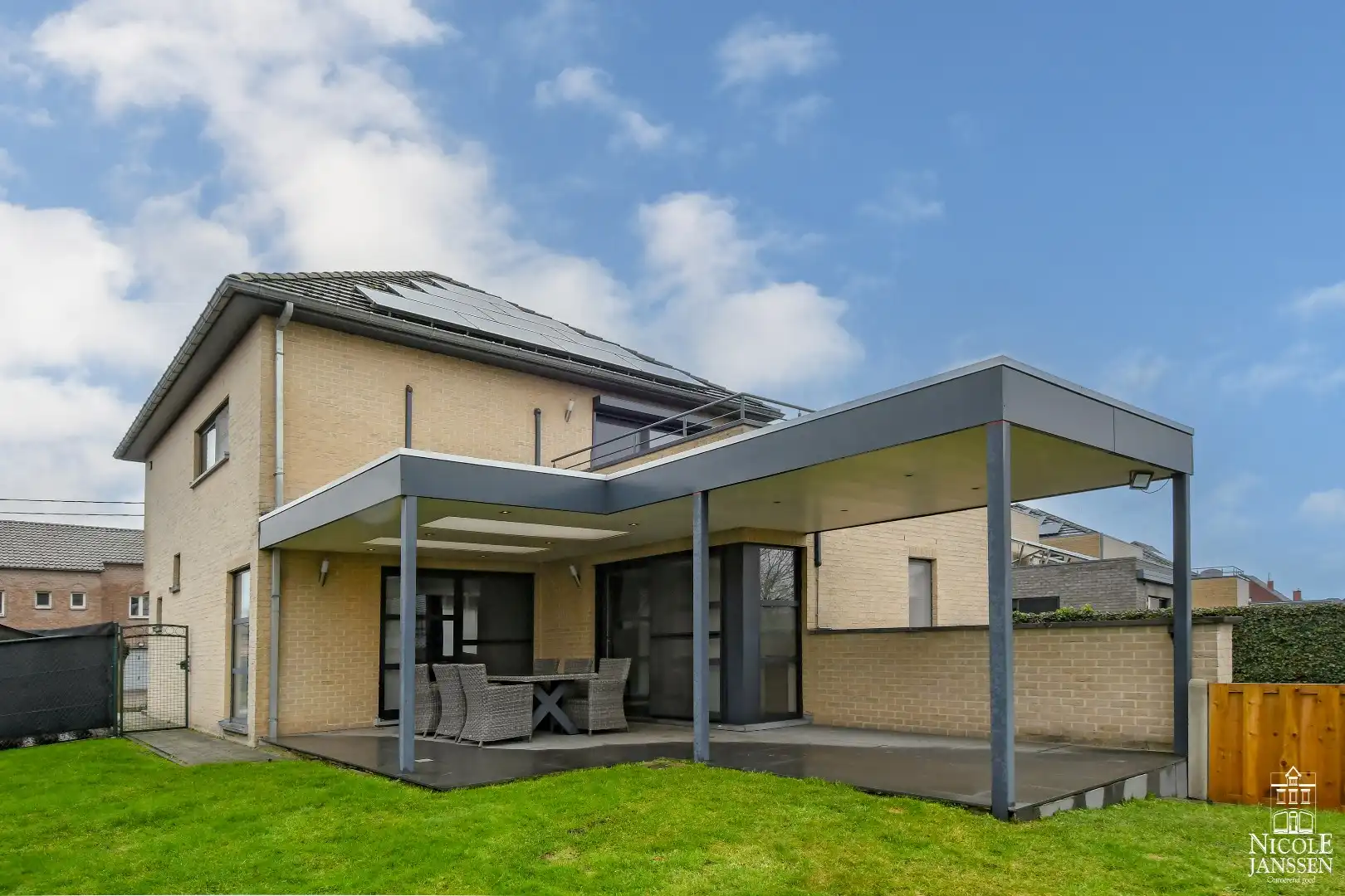 Luchtige en instapklare gezinswoning met 3 slaapkamers foto 23