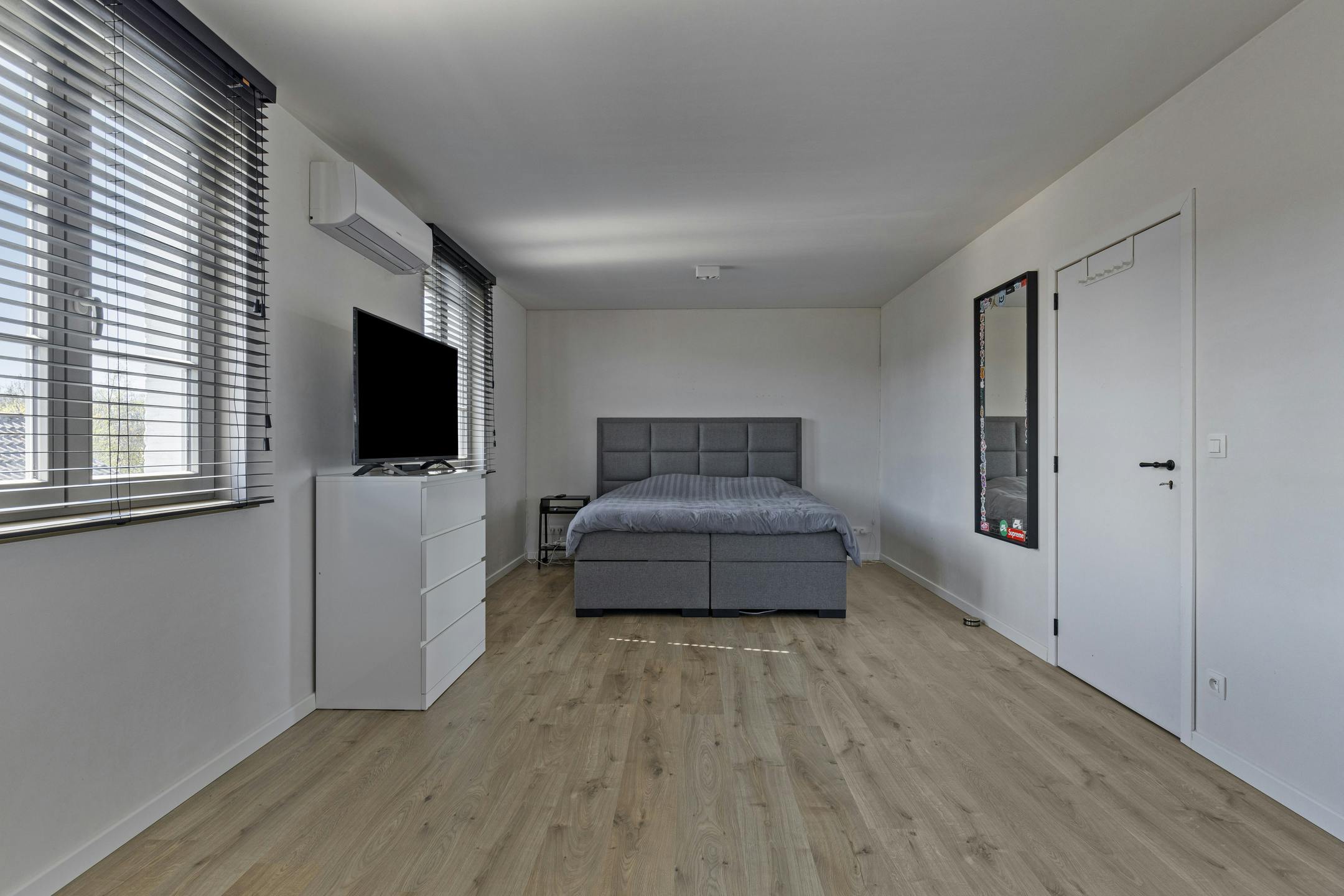 Exclusief, uiterst ruim halfopen huis te Kleit (Maldegem) foto 16
