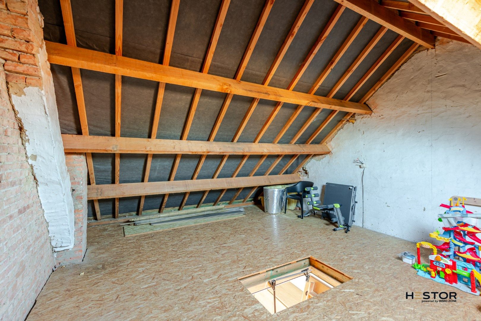 Gezellige rijwoning in het centrum van Hamme! foto 11