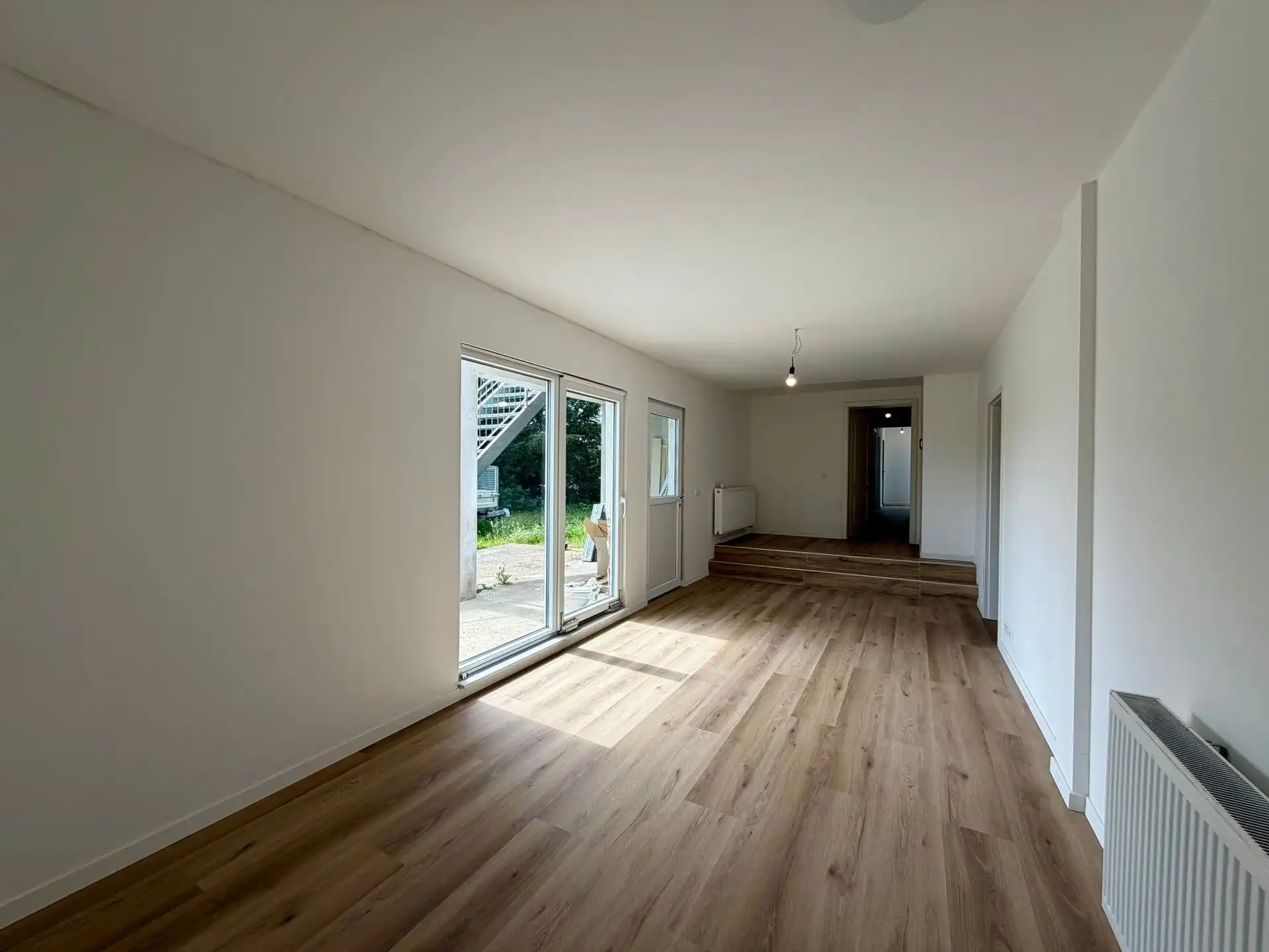 Volledig vernieuwd en instapklaar gelijkvloers appartement met 2 slaapkamers. foto 15