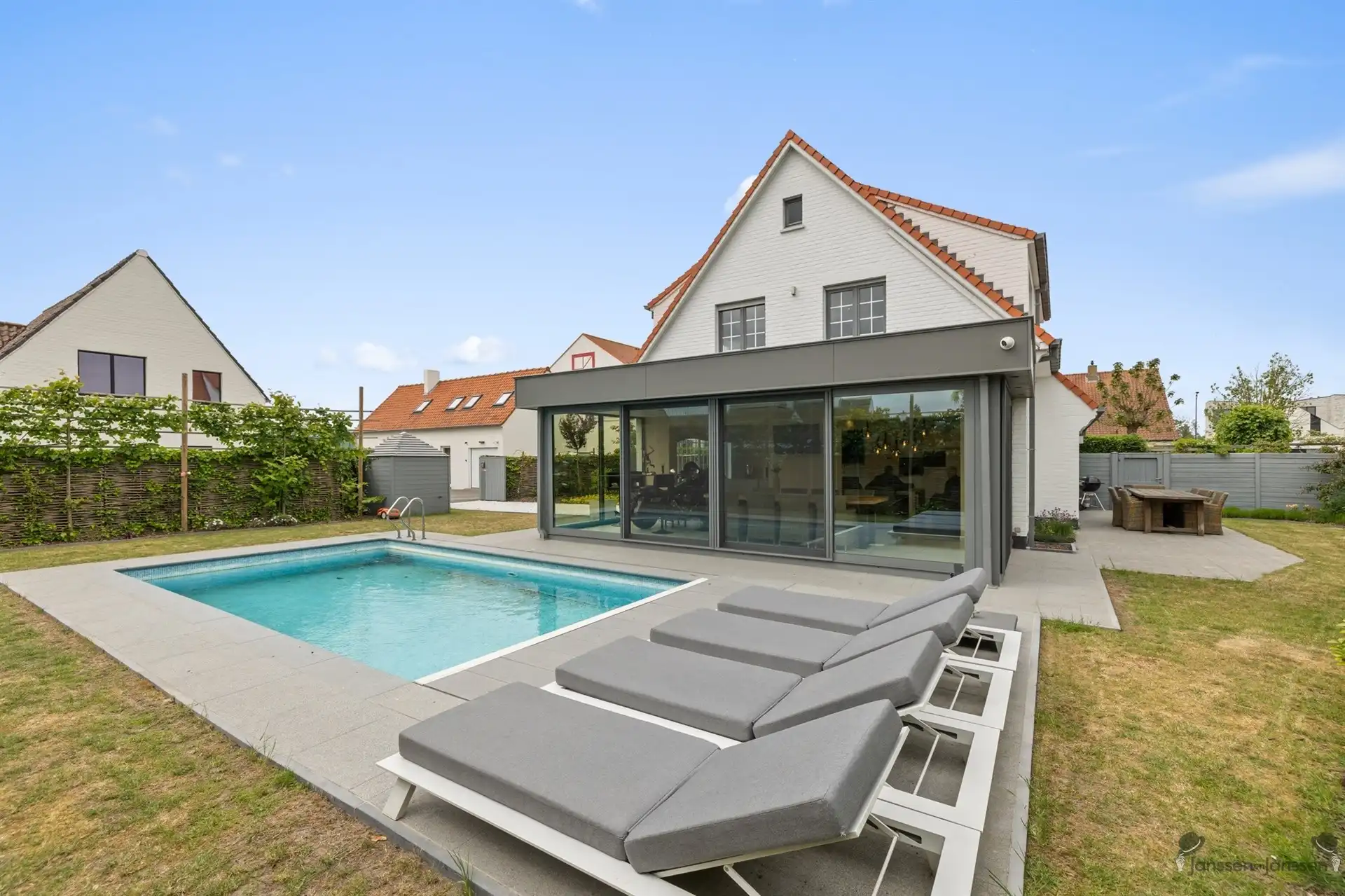 Stijlvolle villa met zwembad op topligging in Knokke-Heist foto 8