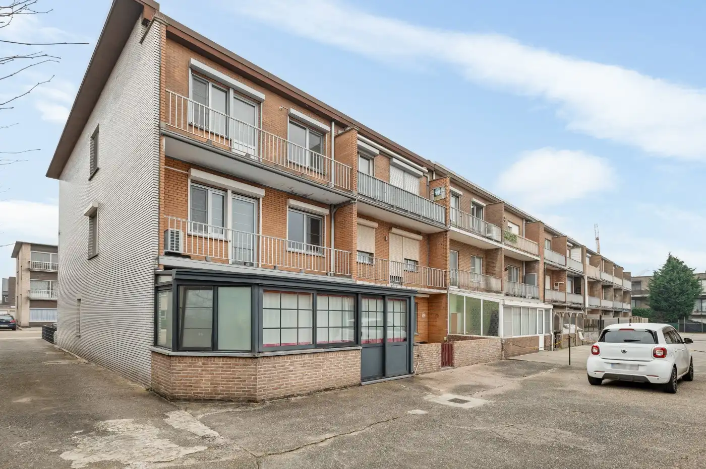 Gezellig, instapklaar app. op 1e verd. met 2 slpk., balkon en een garagebox foto 27