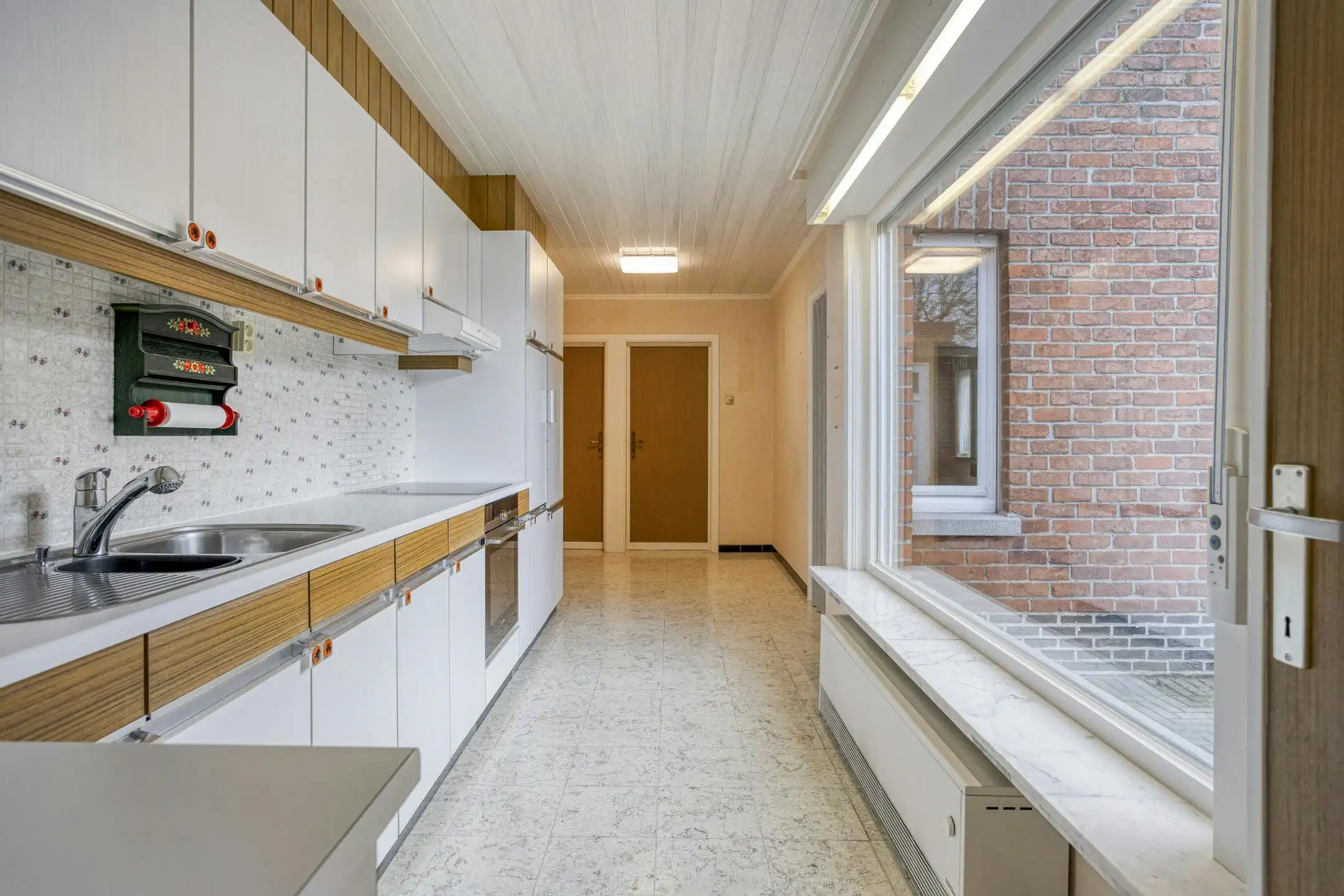 Te renoveren statige woning met royale tuin in Ardooie foto 13