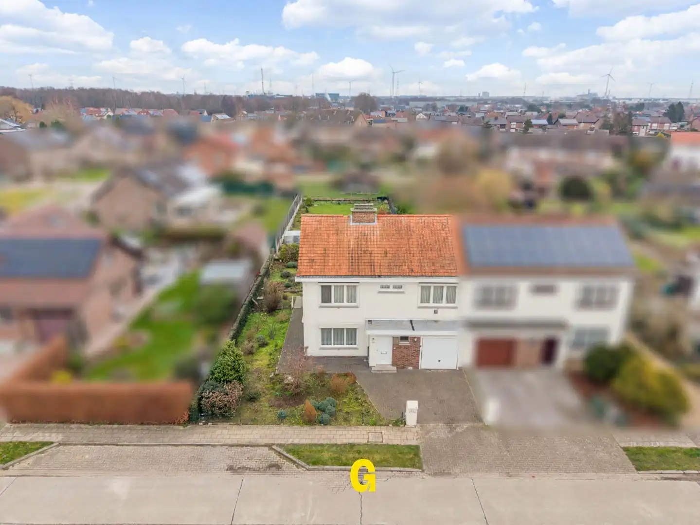 Te renoveren halfopen woning op 8a 85ca, in een rustige, gunstig gelegen woonwijk te Diepenbeek foto 3