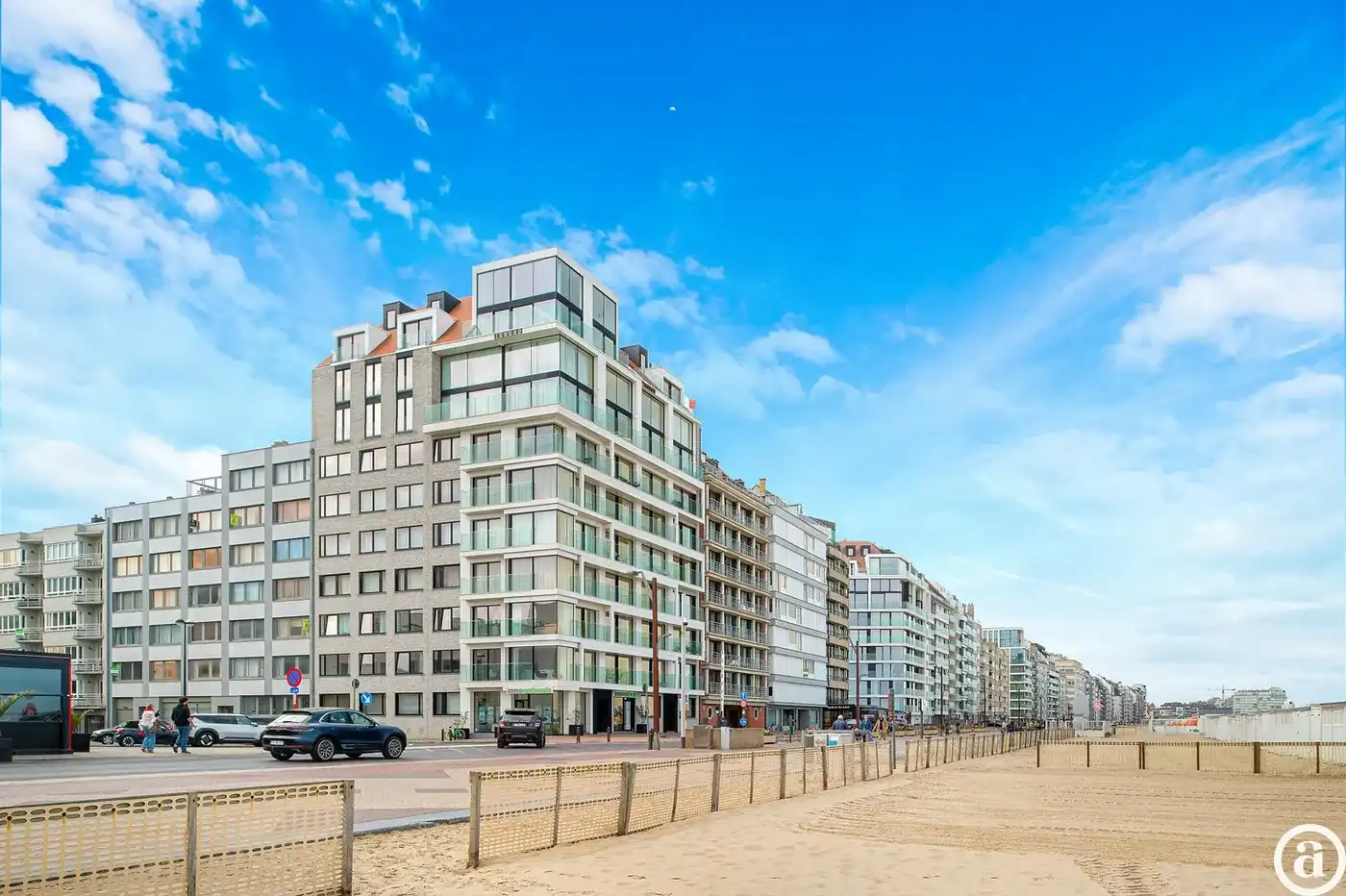 Exclusief en luxueus duplexappartement met panoramisch zicht foto {{pictureIndex}}
