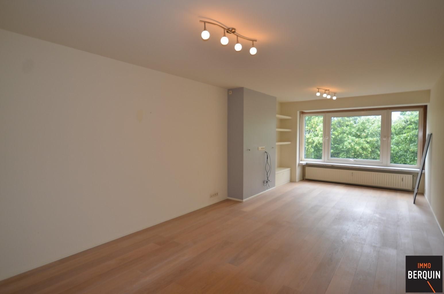 Ruim app te centrum Gent met 2 slpk en zicht op Leie foto {{pictureIndex}}