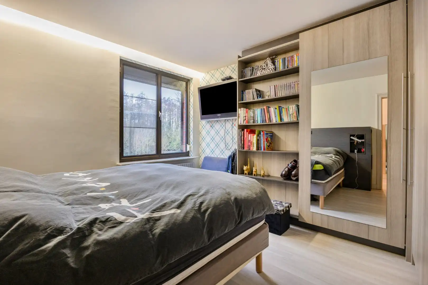 Ruim ingedeelde woning met 4 slpks op een mooi perceel van 21 are met achterliggend groen. foto 15