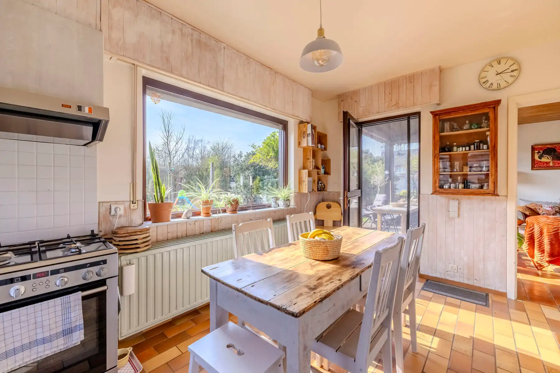 Laagbouwwoning met 2/3slpk, tuin en garage foto 9