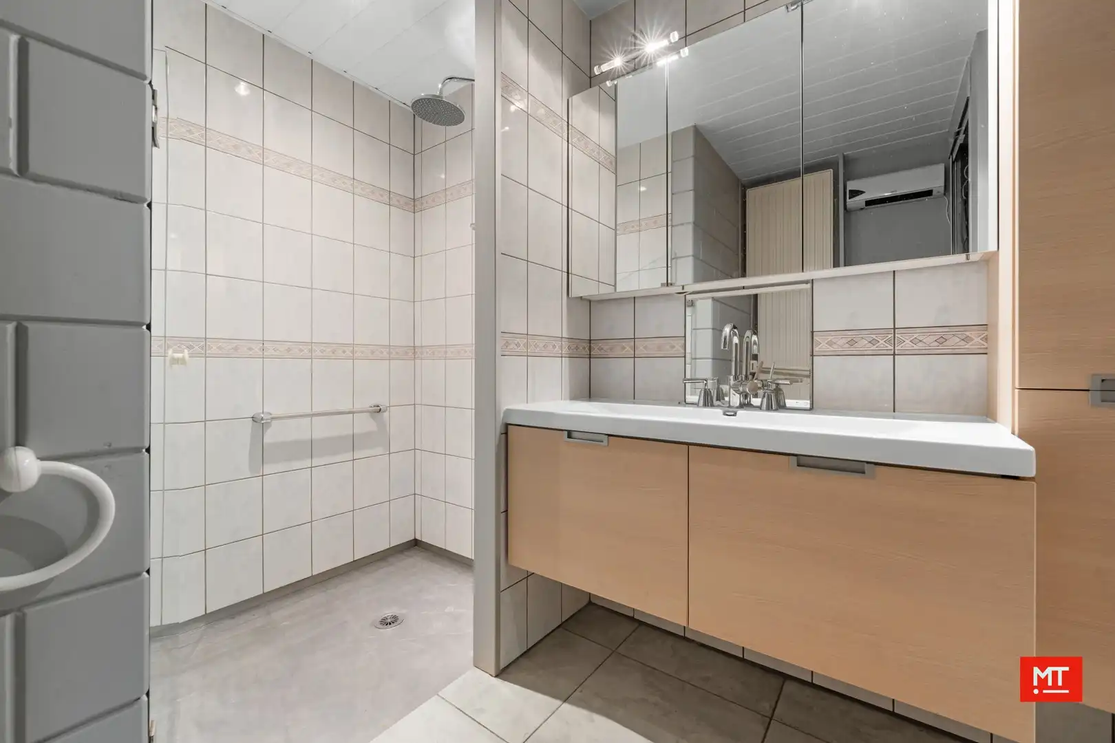 Magazijn (130 m²) en bureelruimte te koop in Dadizele foto 16