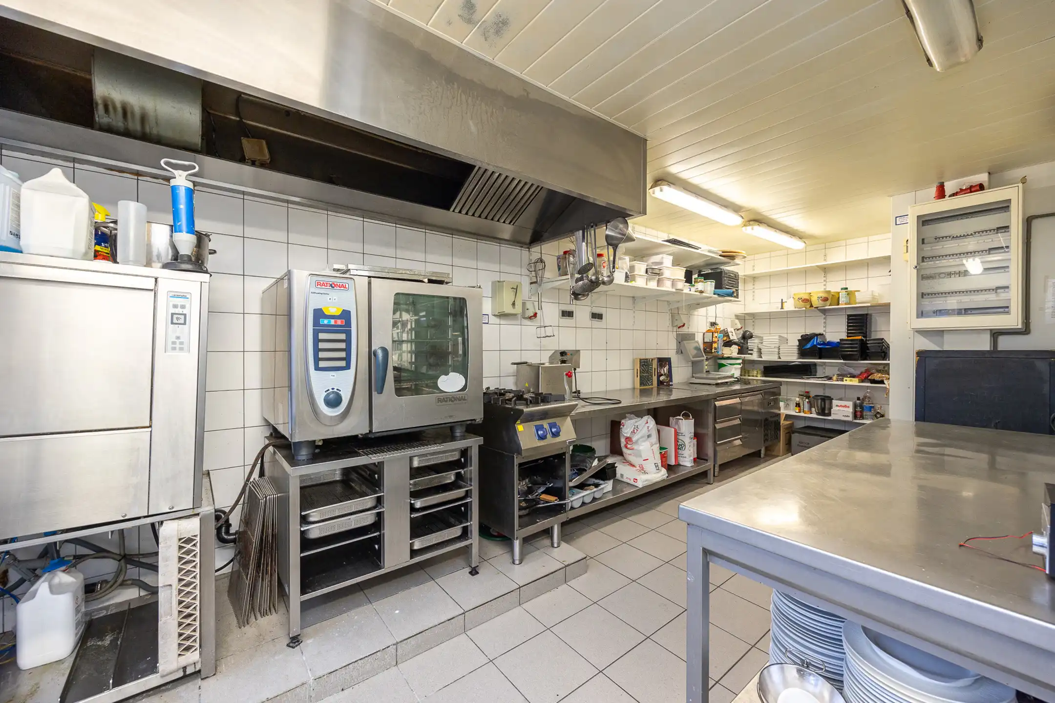 Modern handelsgelijkvloers in het centrum van Lint (115m²) foto 21