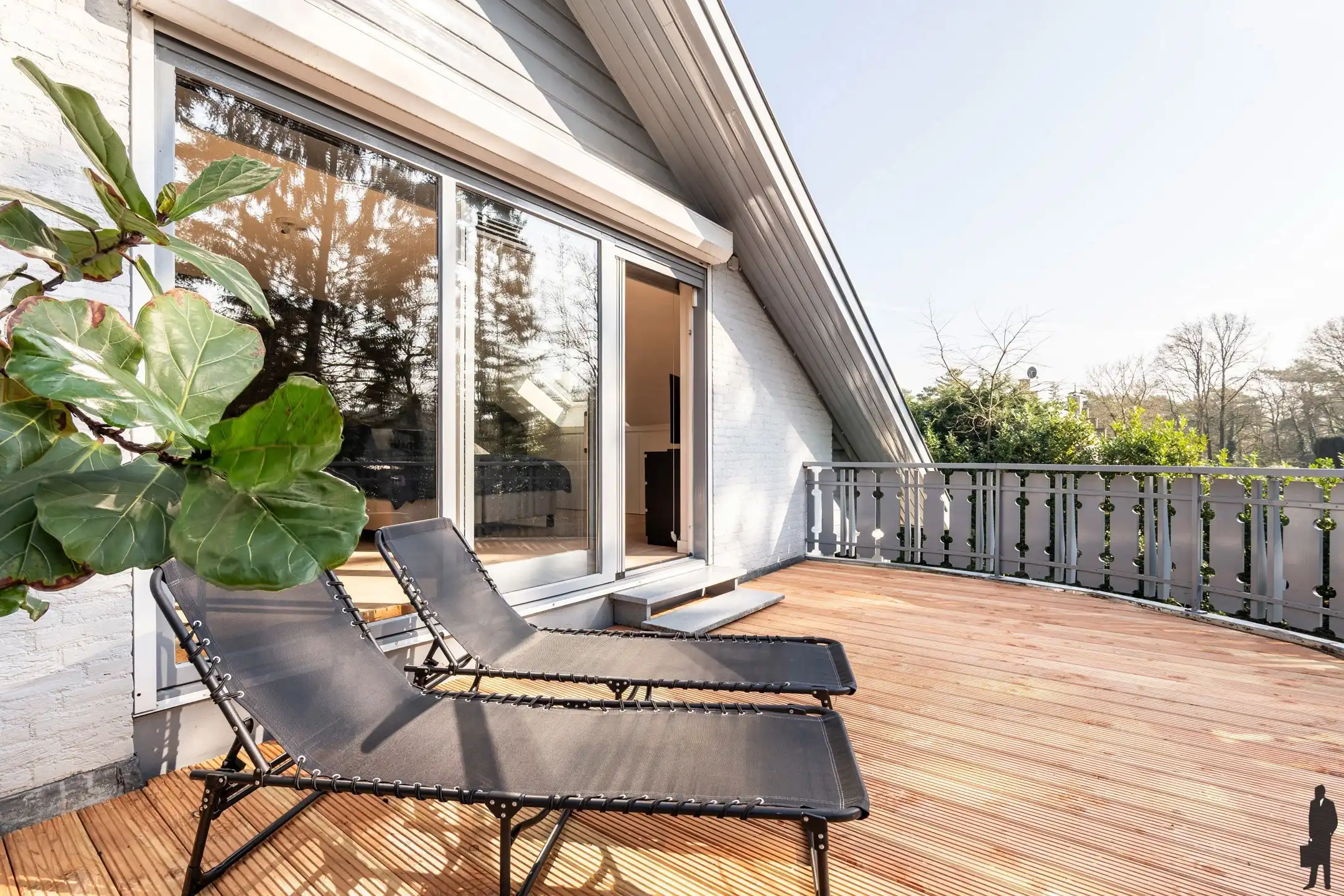 In de Meerse bergen treffen we op een ruim perceel van ca. 2.735m² deze knappe, lichtrijke villa foto 34