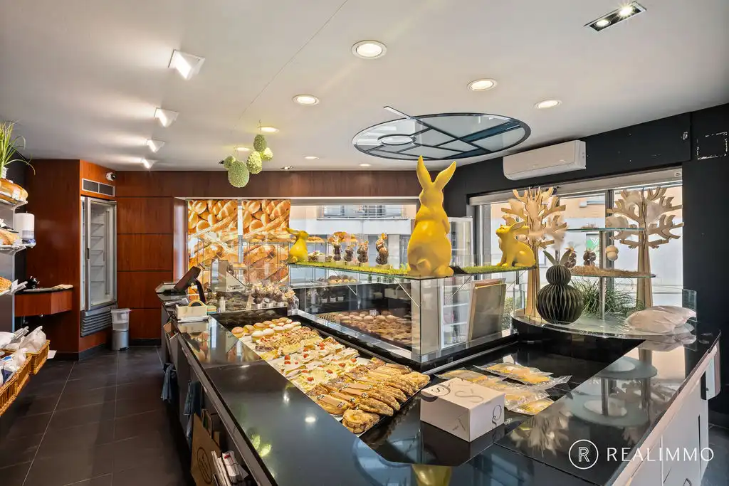 Veelzijdig handelspand met woonst op topligging in hartje Moen foto 6