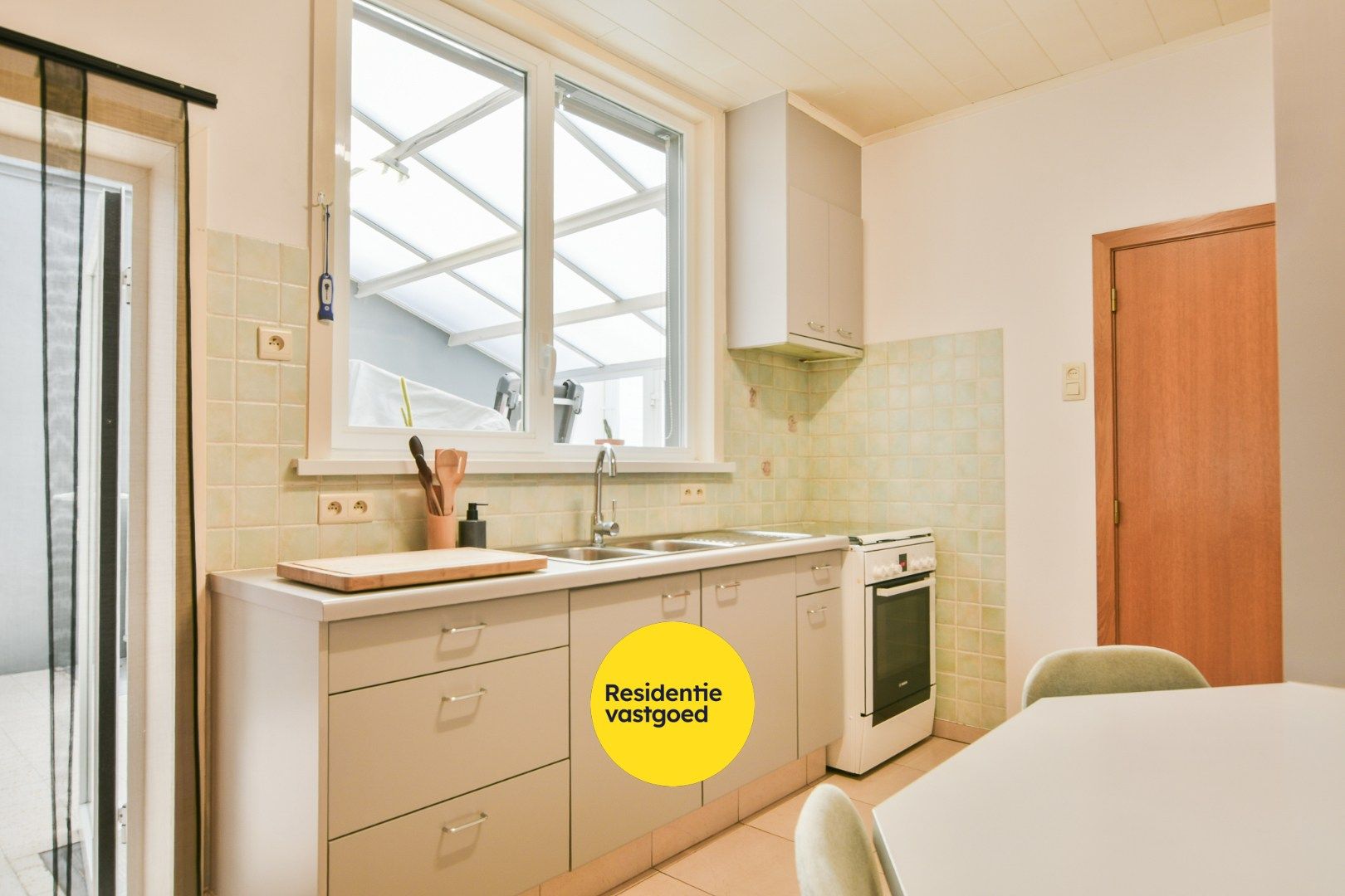 Verzorgde gezinswoning met zonnige tuin te St-Michiels foto 5