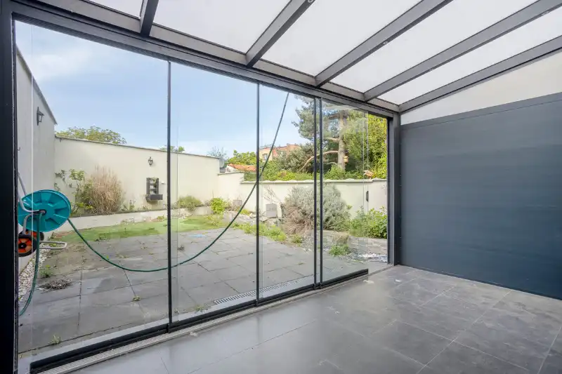 Op te knappen woning met veel potentieel in rustige woonomgeving foto 3