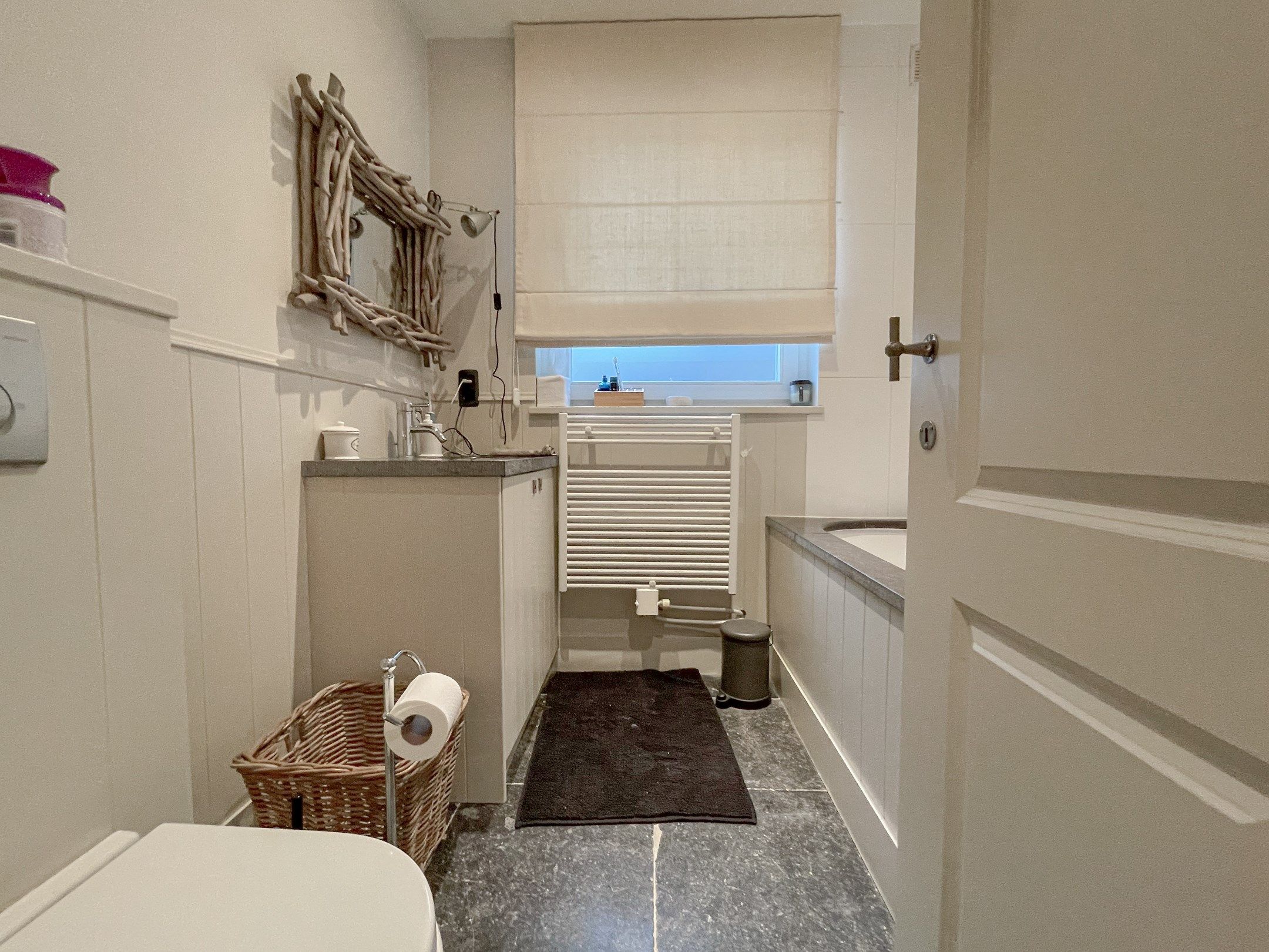 Aangenaam, perfect onderhouden appartement met een ruim terras. foto 20