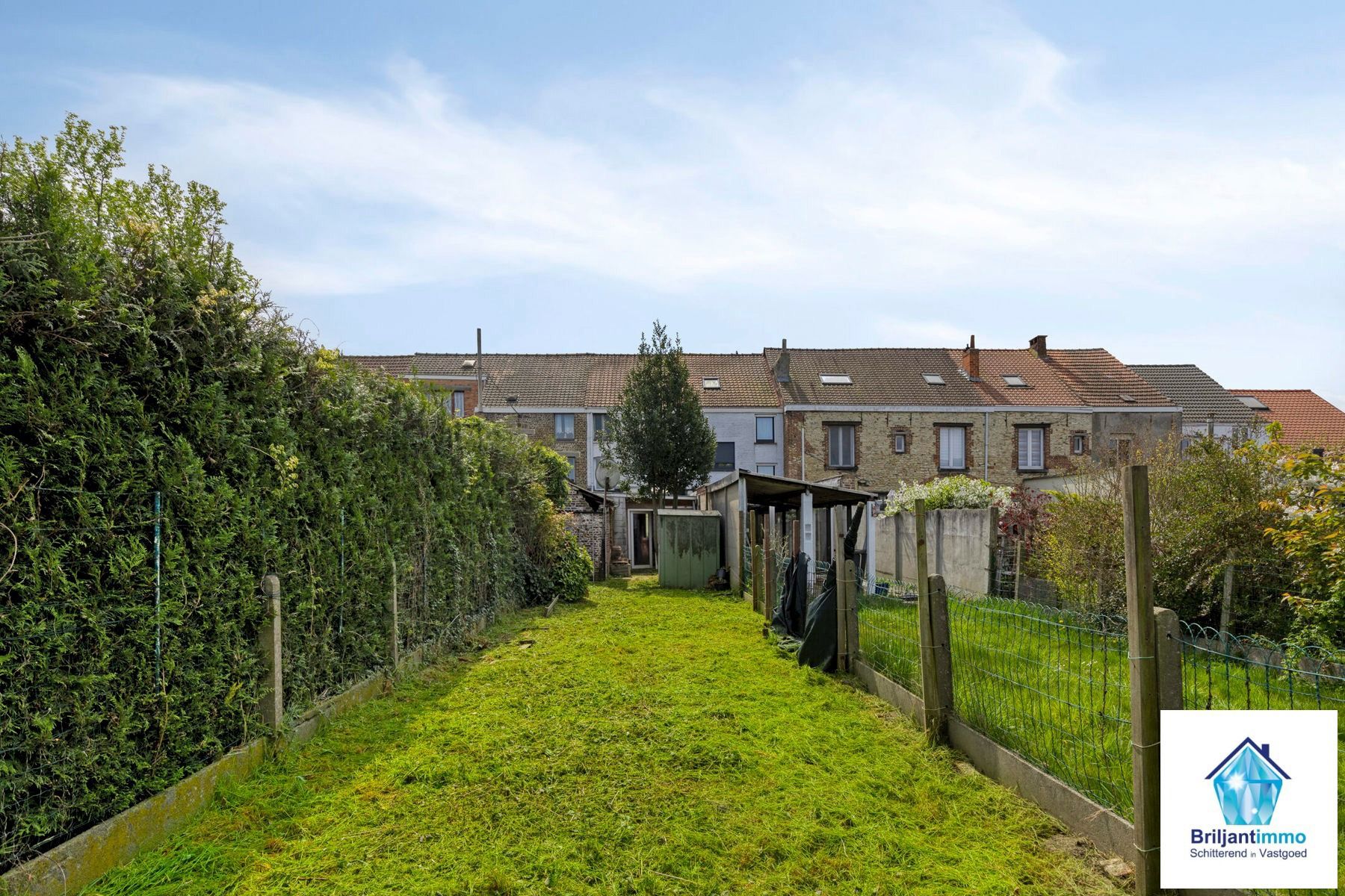 Hoofdfoto van de publicatie: Knusse renovatiewoning met 2 slp en tuin in Peutie