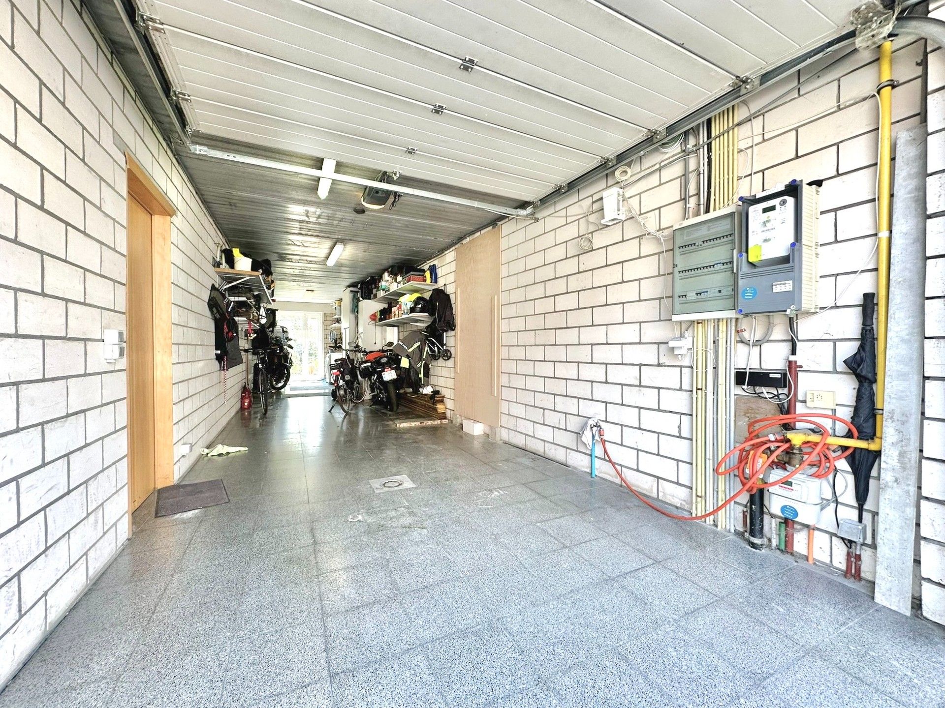 BREDEGEVEL-WONING MET 3 KAMERS, GROTE GARAGE & TUIN foto 17