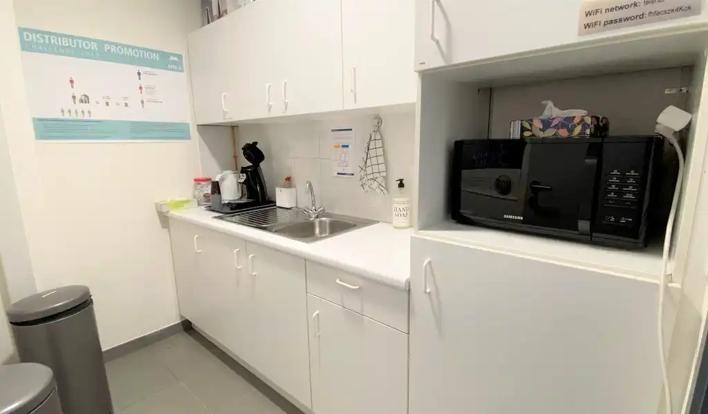 Lichtrijk kantoor te huur op zichtlocatie te Sint-Martens-Latem foto 10