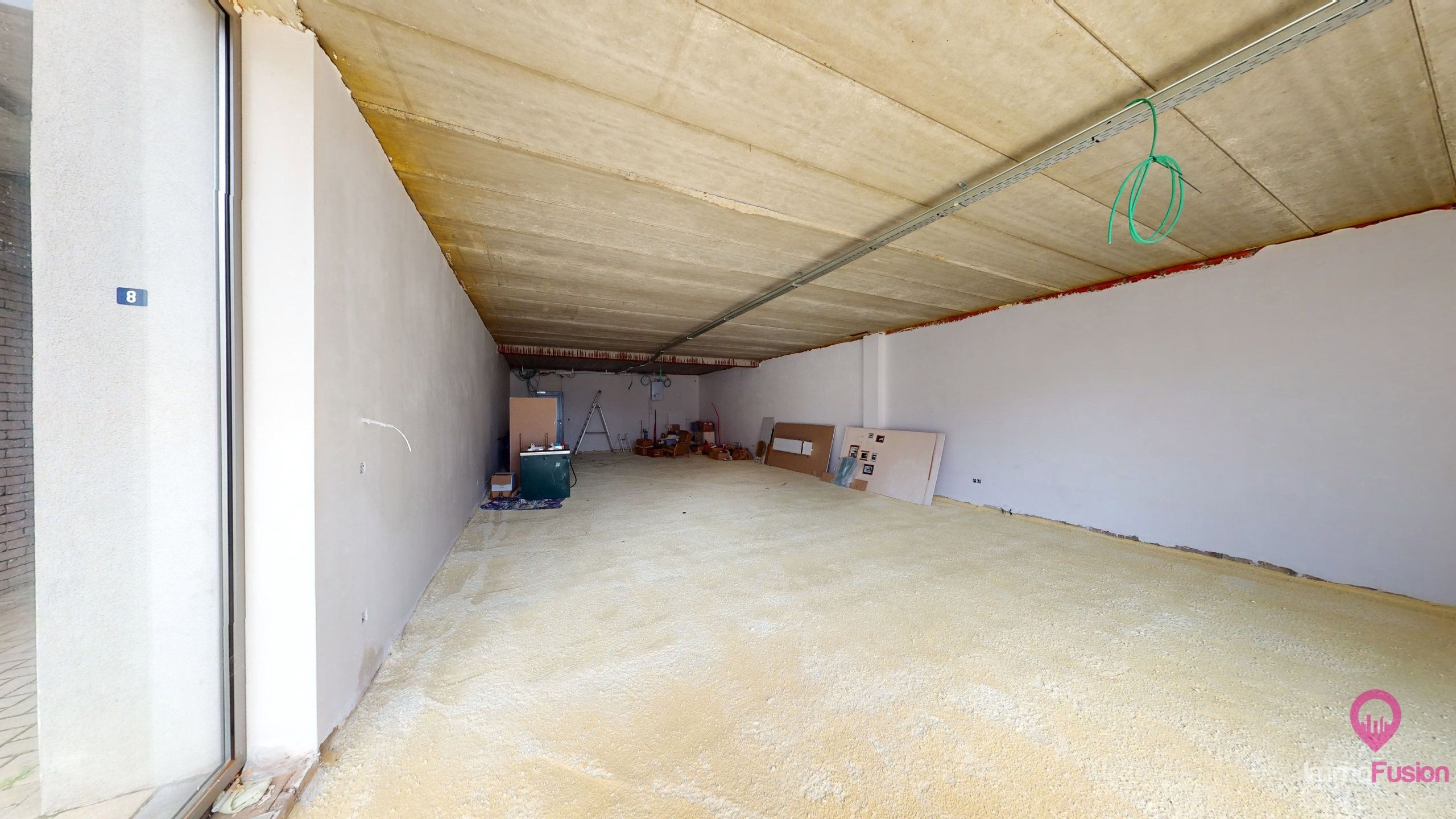 Uitstekend gelegen handelspand met 135m² in hartje Koersel! foto 4