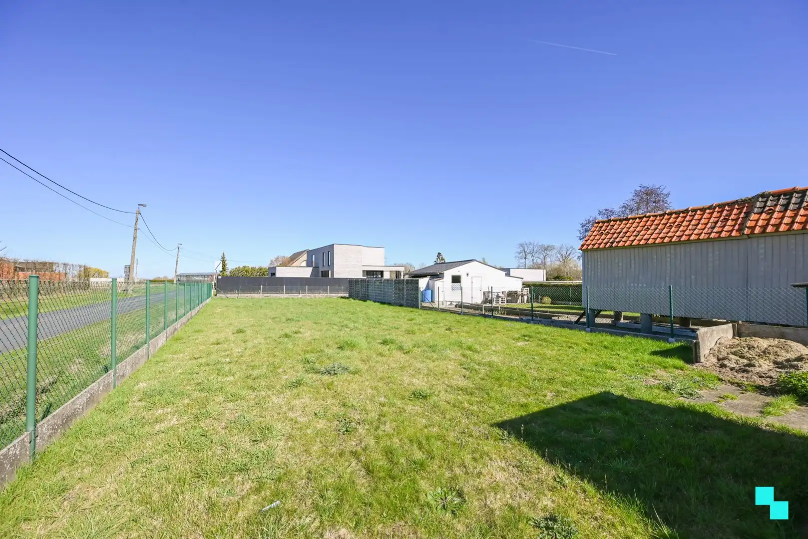 Te renoveren woonst landelijk gelegen tussen Izegem en Ardooie foto 8