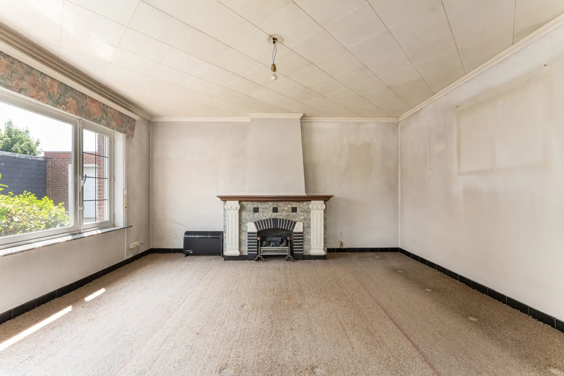 Statige woning met ruime loods foto 9