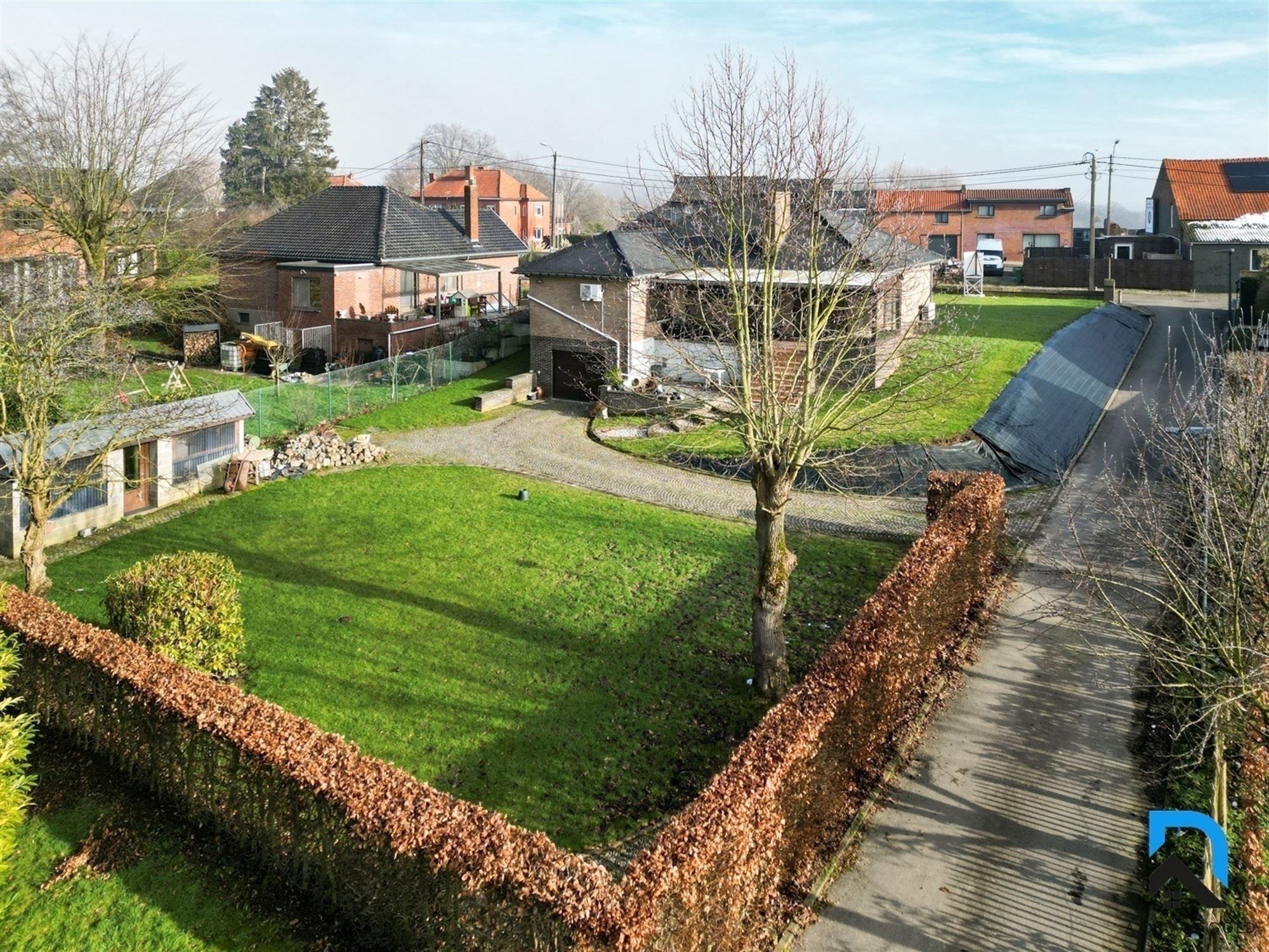 Vrijstaande woning op toplocatie met mooie tuin foto 25
