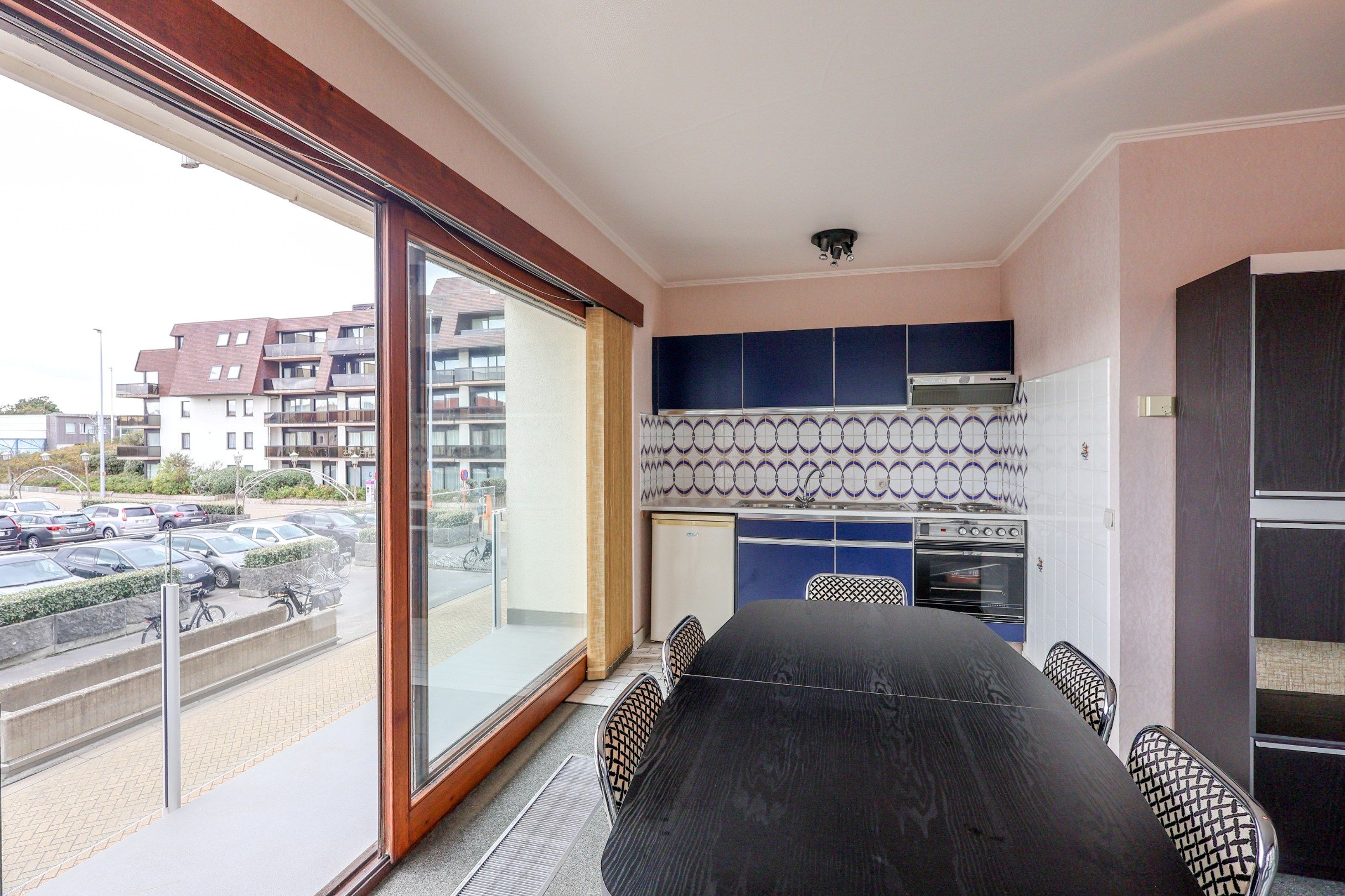 Zonnig appartement met 1 slaapkamer op de Zeedijk van Oostduinkerke foto 9