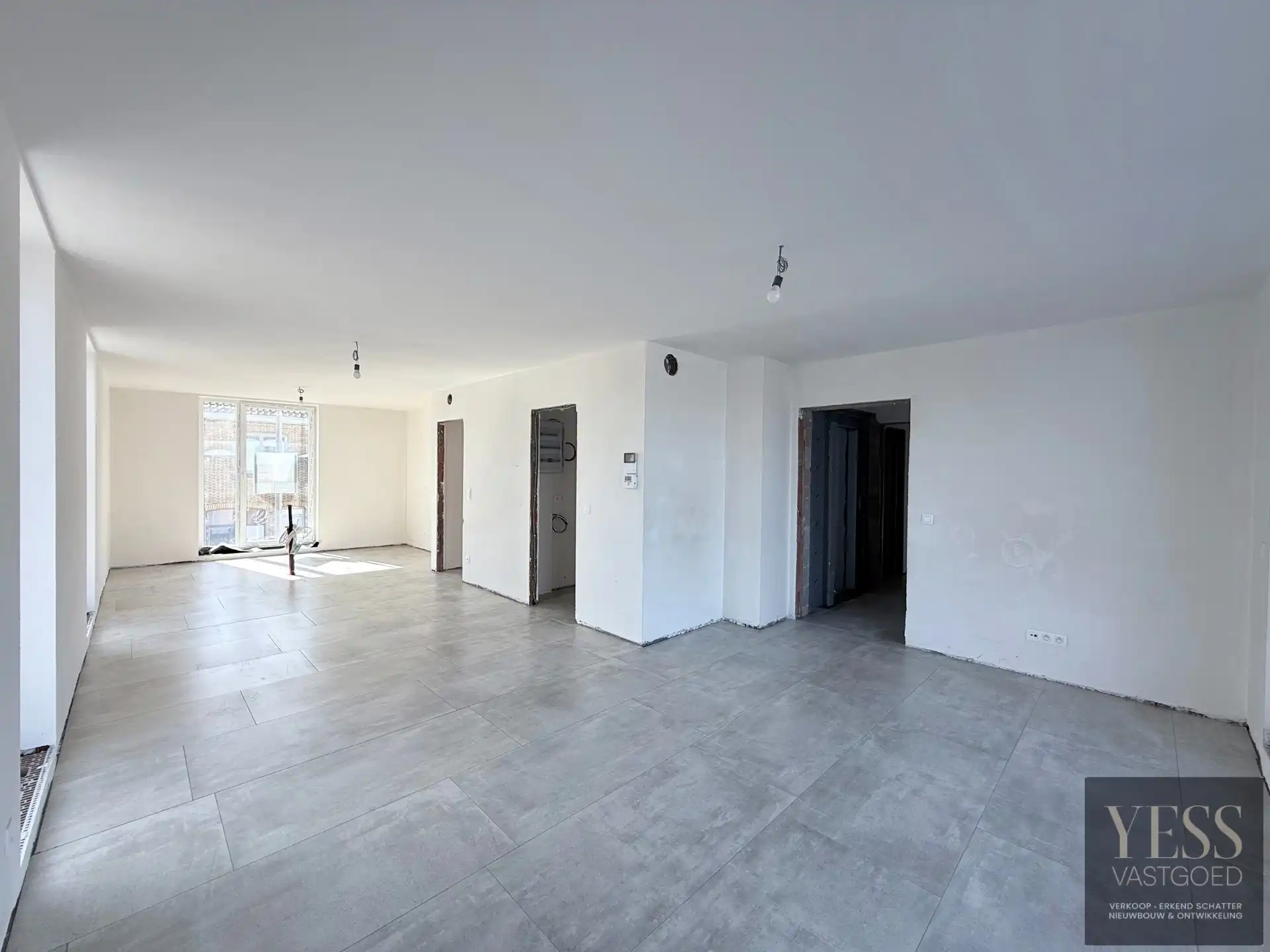 Lichtrijk duplex appartement met 3 slaapkamers + 2 parkings foto 2