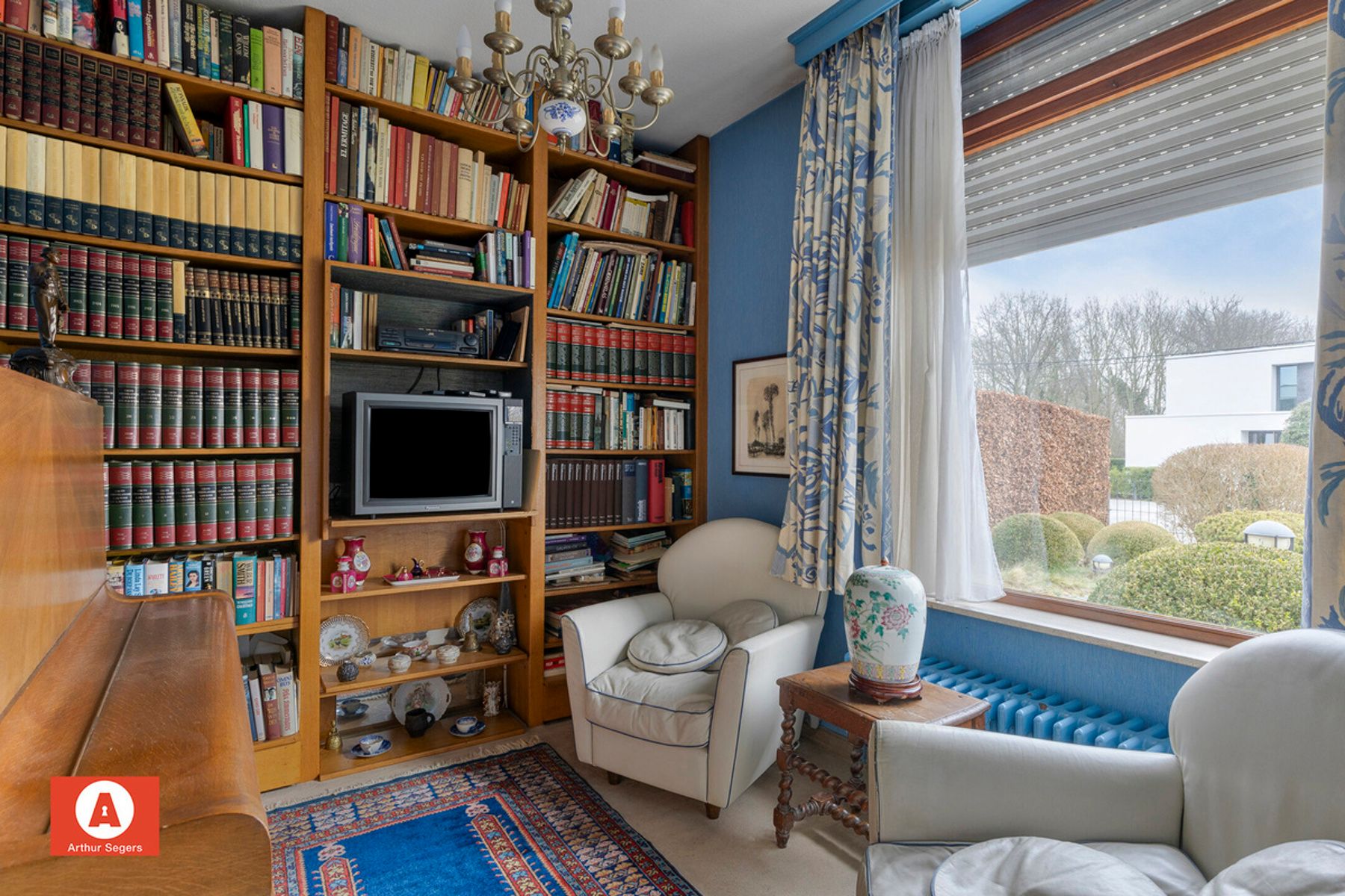 Ruime open bungalow-villa vol potentieel op toplocatie foto 4