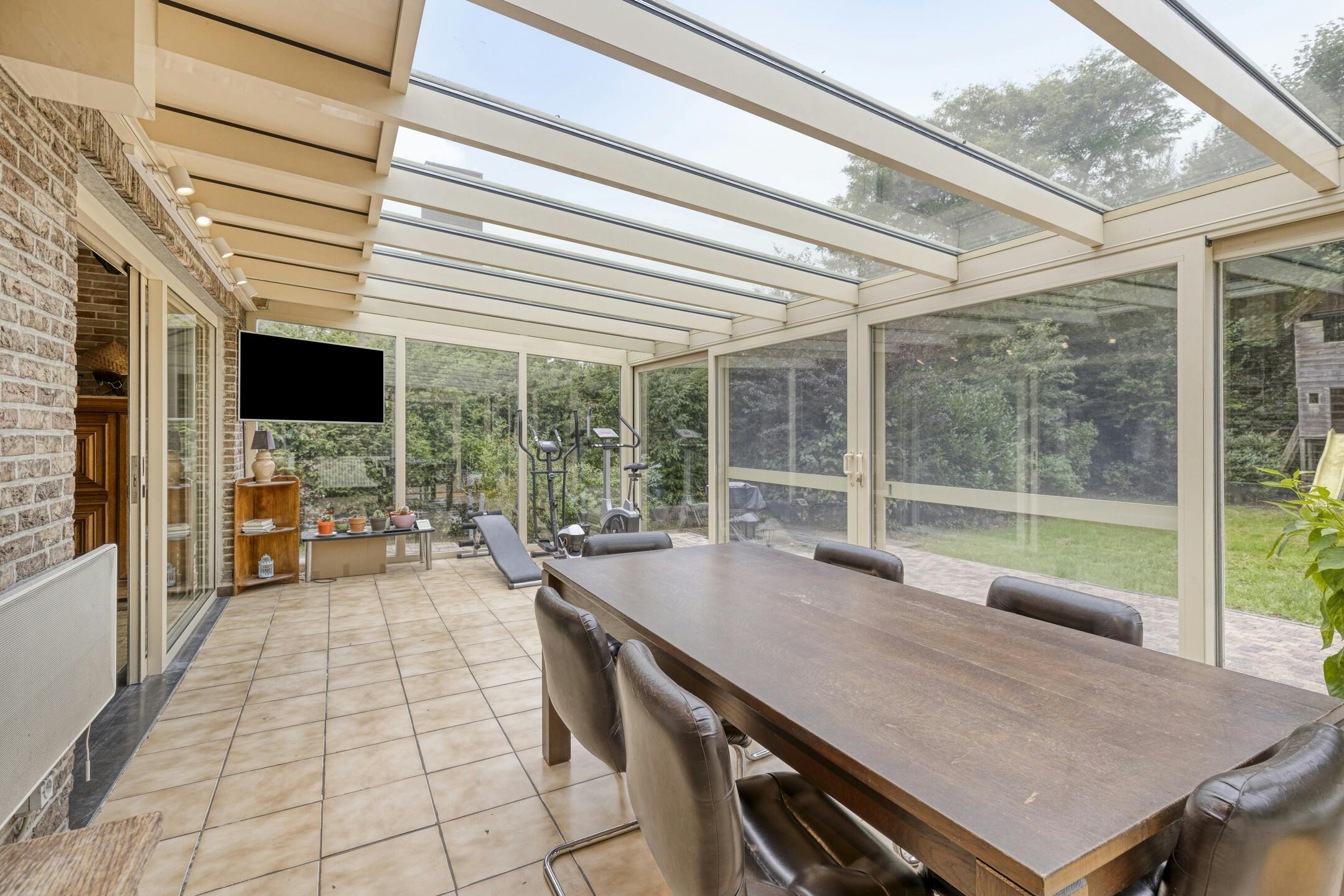 Te renoveren villa met 5 slpk en tuin in Marke foto 8