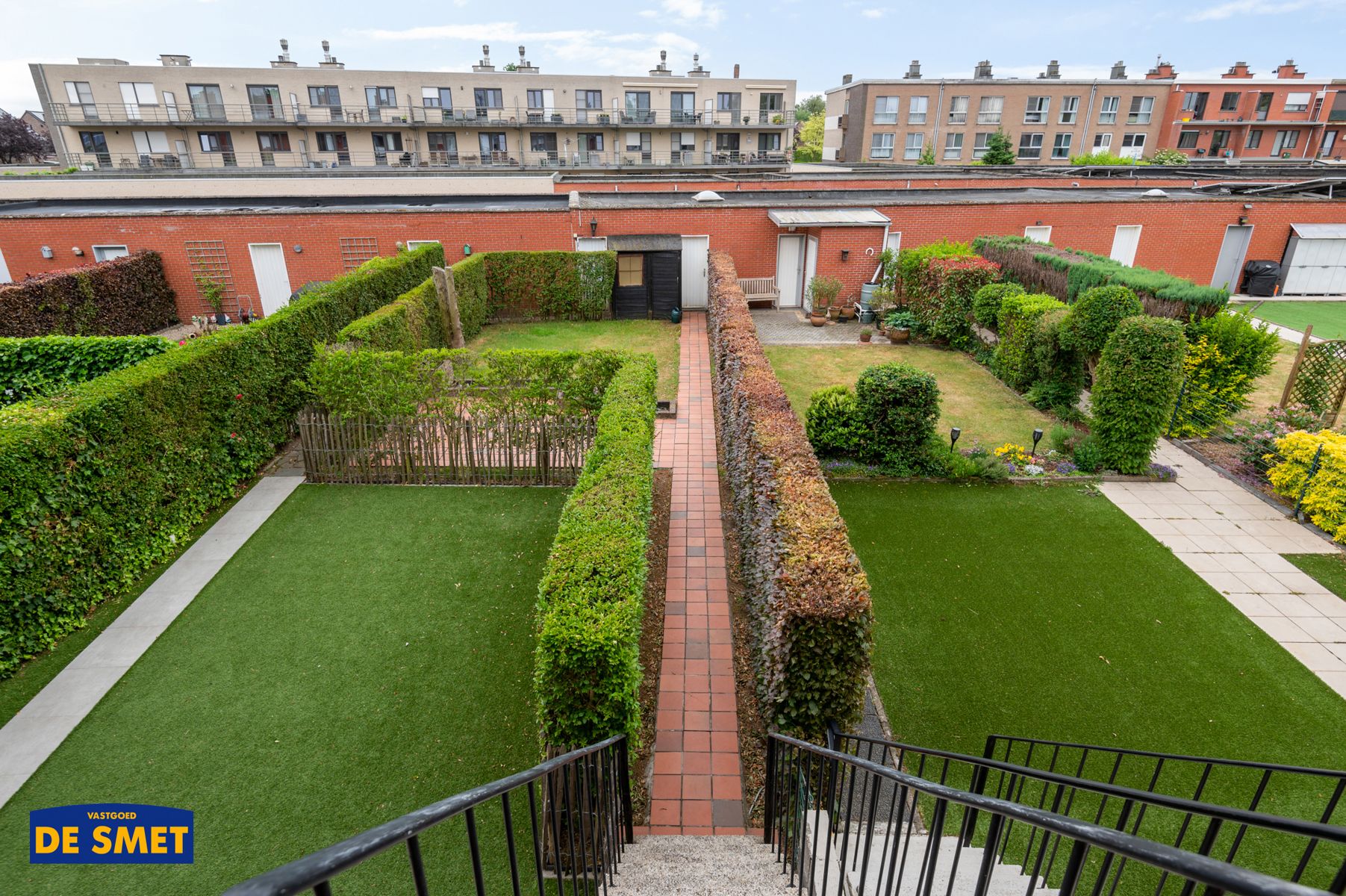 Zéér goed onderhouden appartement met terras, tuin & garage foto 16
