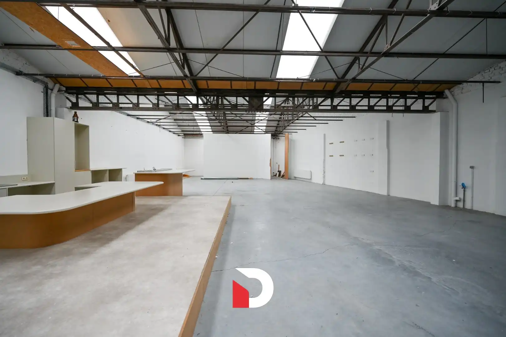 Gerenoveerd handelspand / winkelruimte op een strategische locatie te Assebroek. foto 7